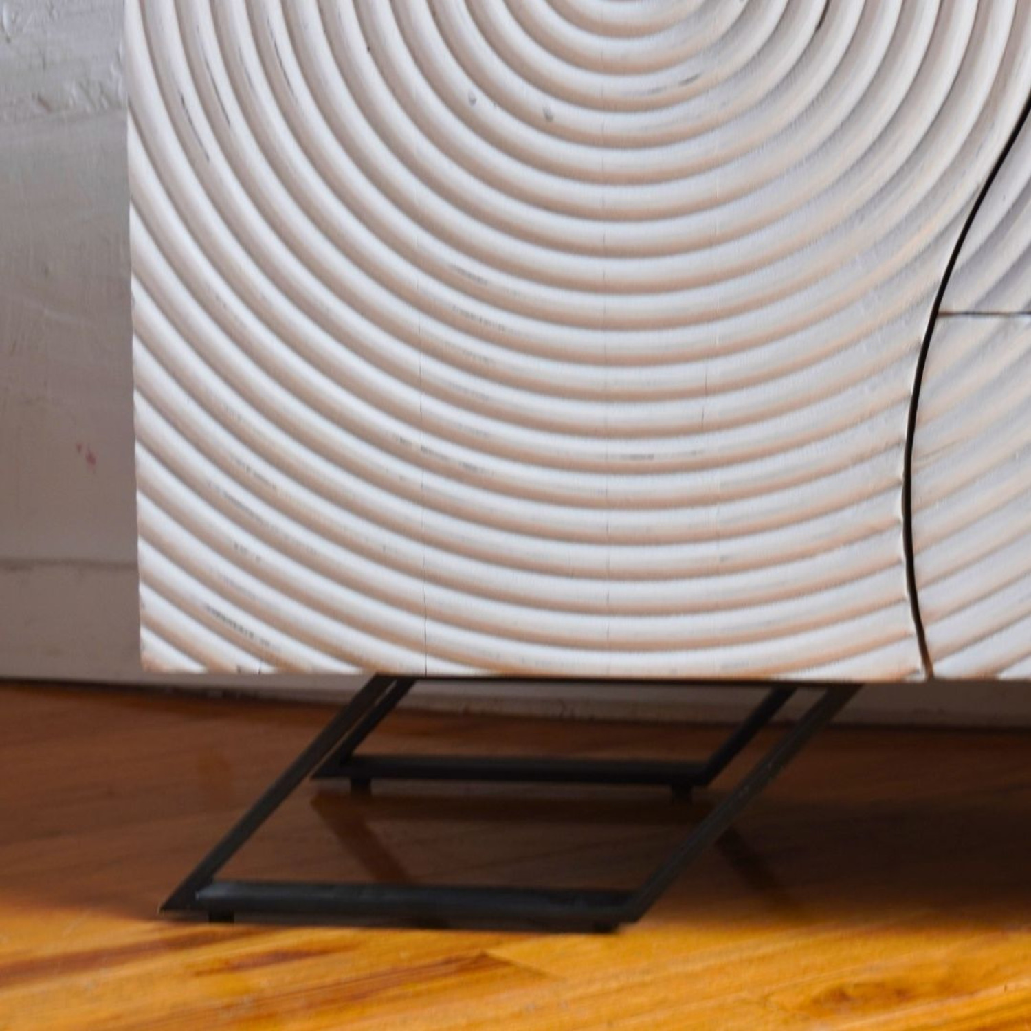 Modern Wooden Engraved Credenza Sideboard - image-4