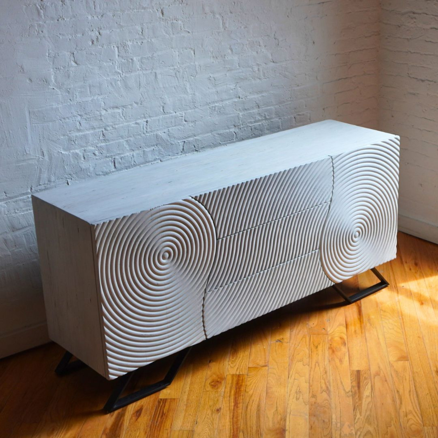 Modern Wooden Engraved Credenza Sideboard - image-0