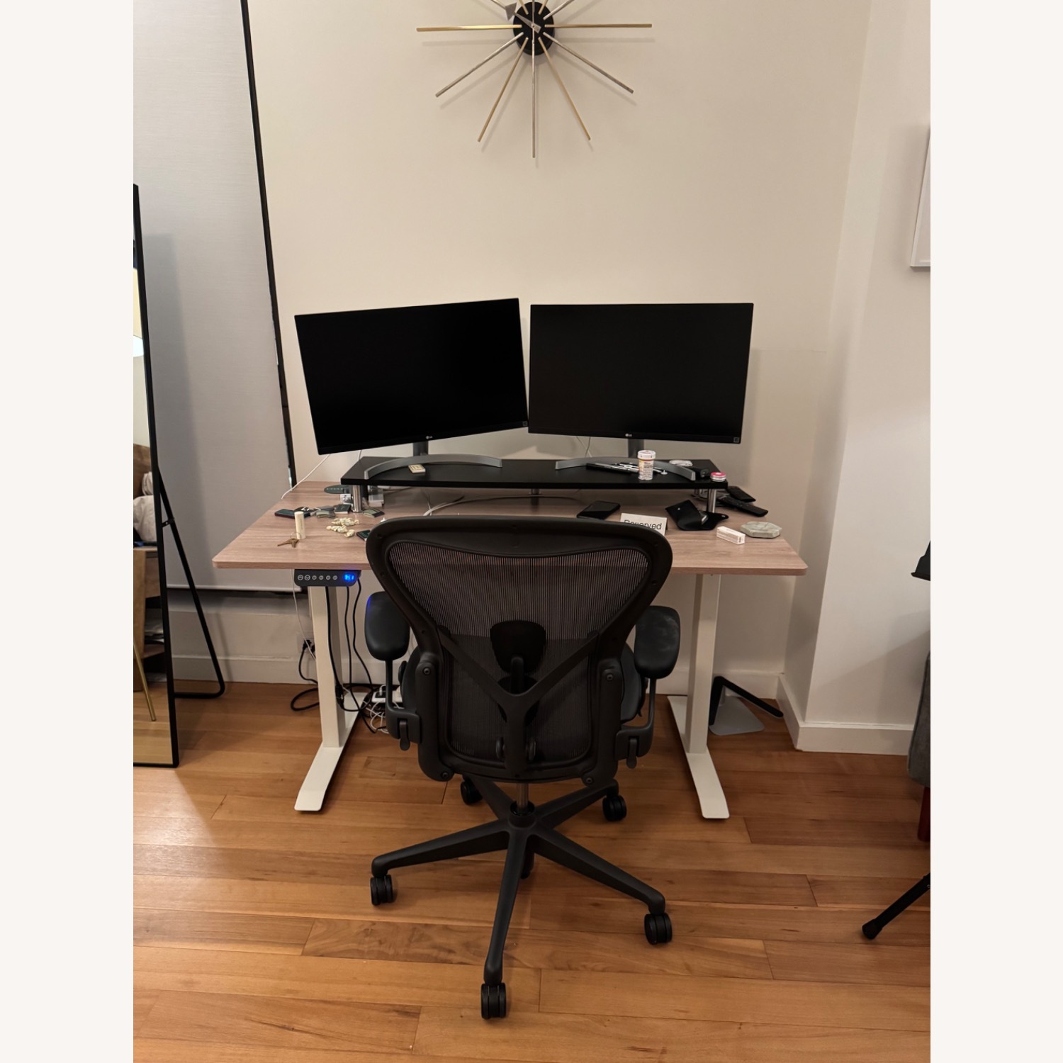 Herman Miller Aeron Chair - image-3