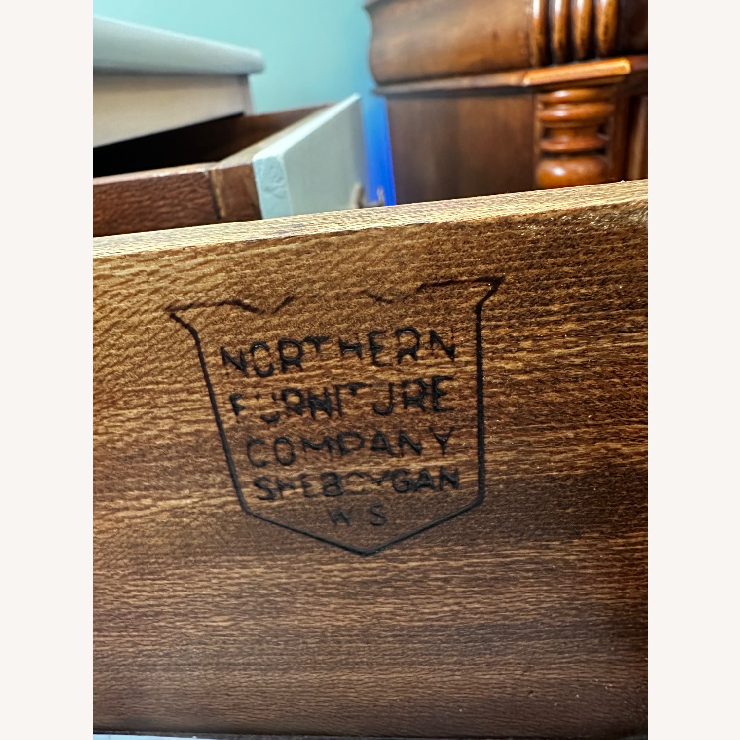 Antique 1920s Northern Furniture Co. Dresser Set - image-9