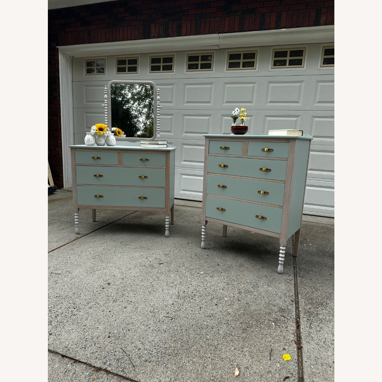 Antique 1920s Northern Furniture Co. Dresser Set - image-0