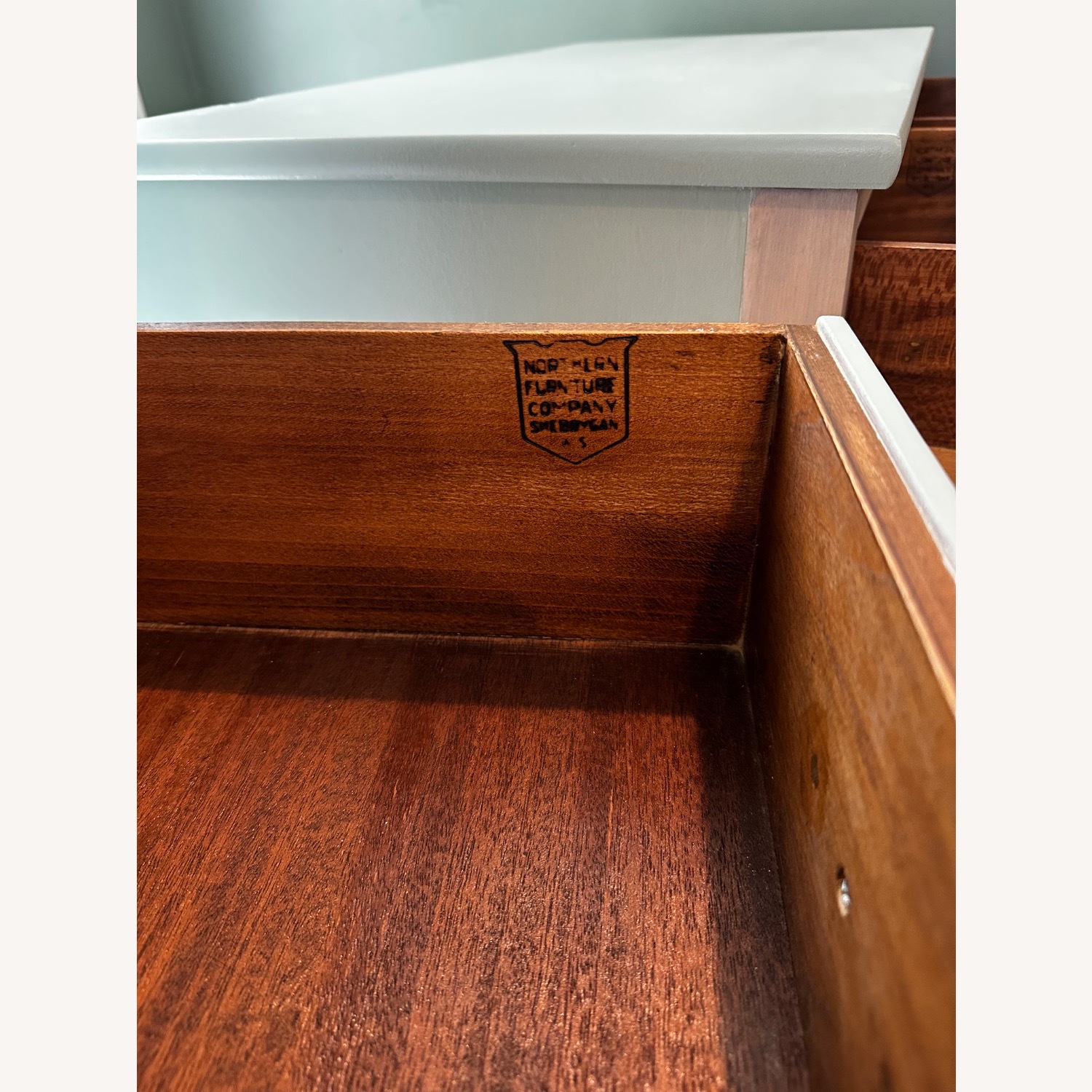 Antique 1920s Northern Furniture Co. Dresser Set - image-7