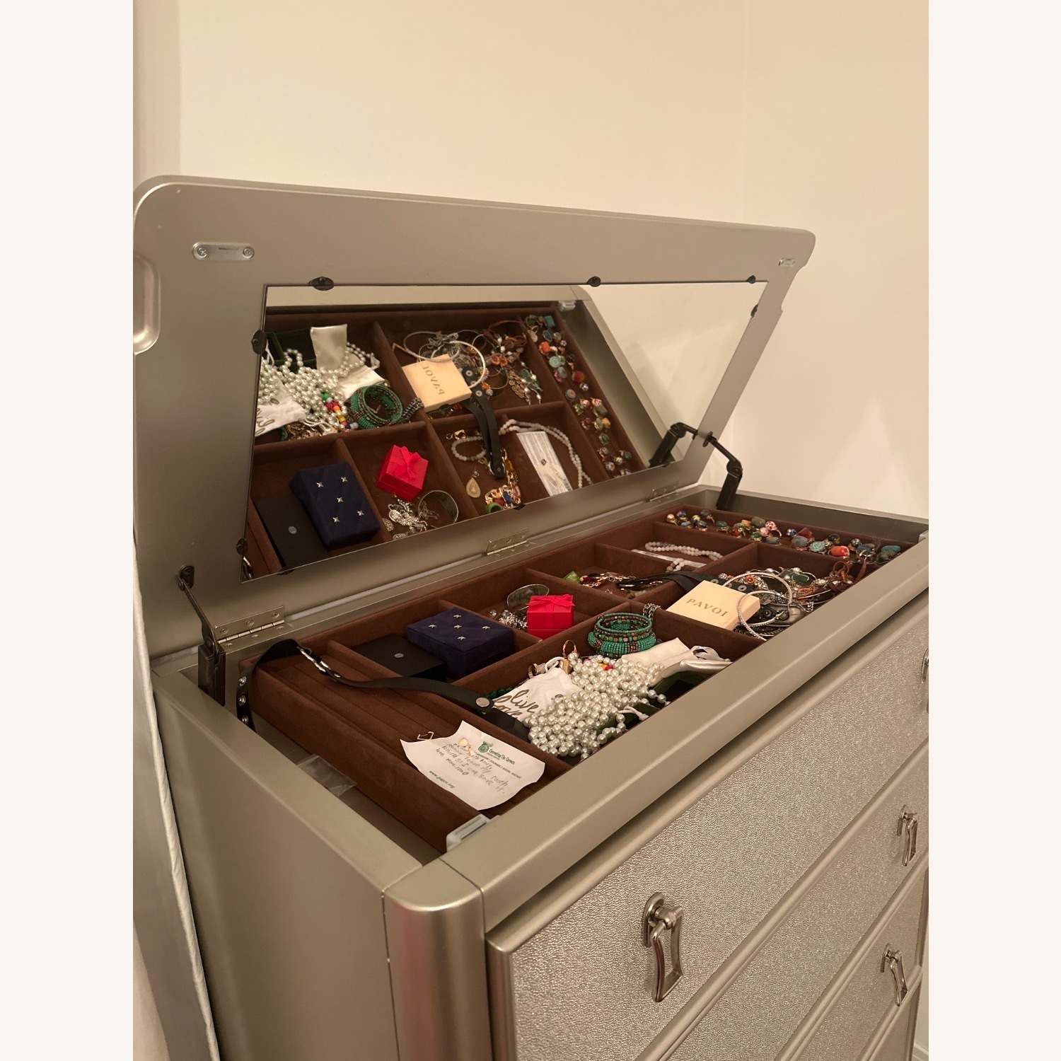 Bob's Diva II  Silver 5-Drawer Lift Chest - image-4