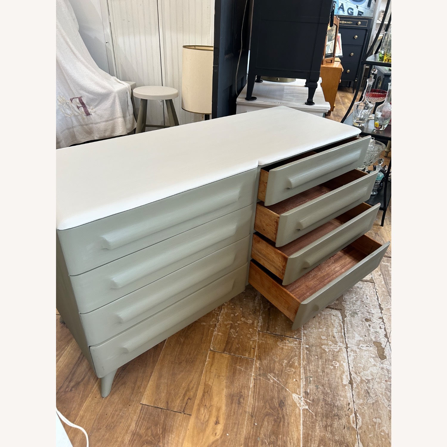 Sculptured Pine Dresser - image-9