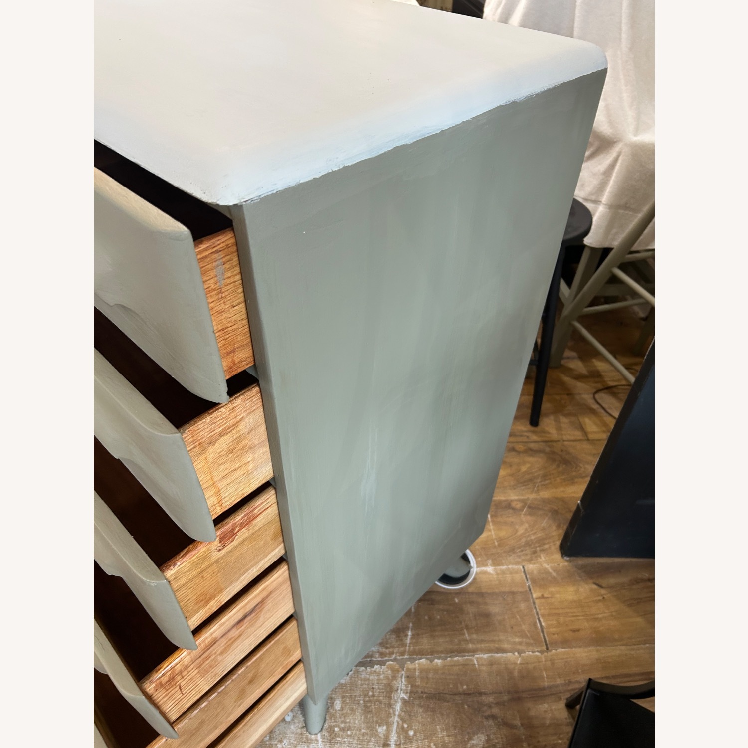 Sculptured Pine High Dresser - image-11