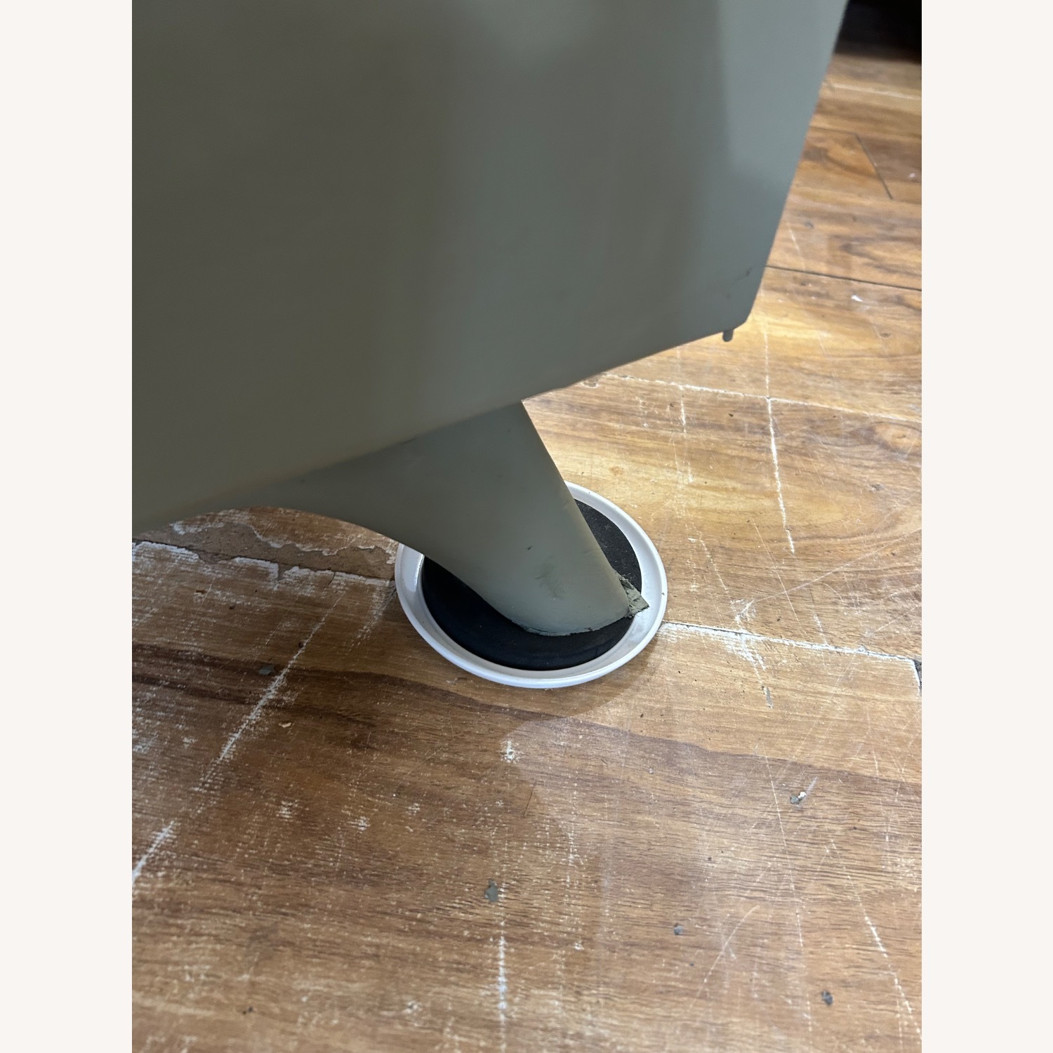 Sculptured Pine High Dresser - image-12