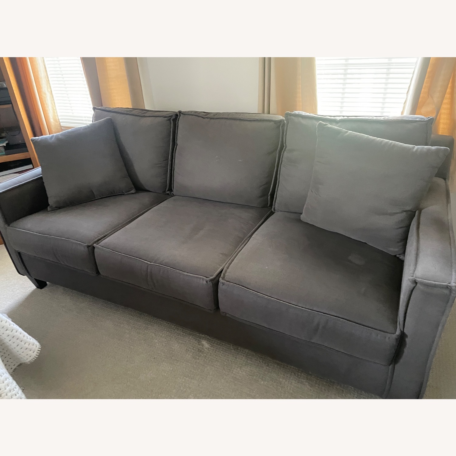 Bob's Discount Furniture Sofa Bed - image-1