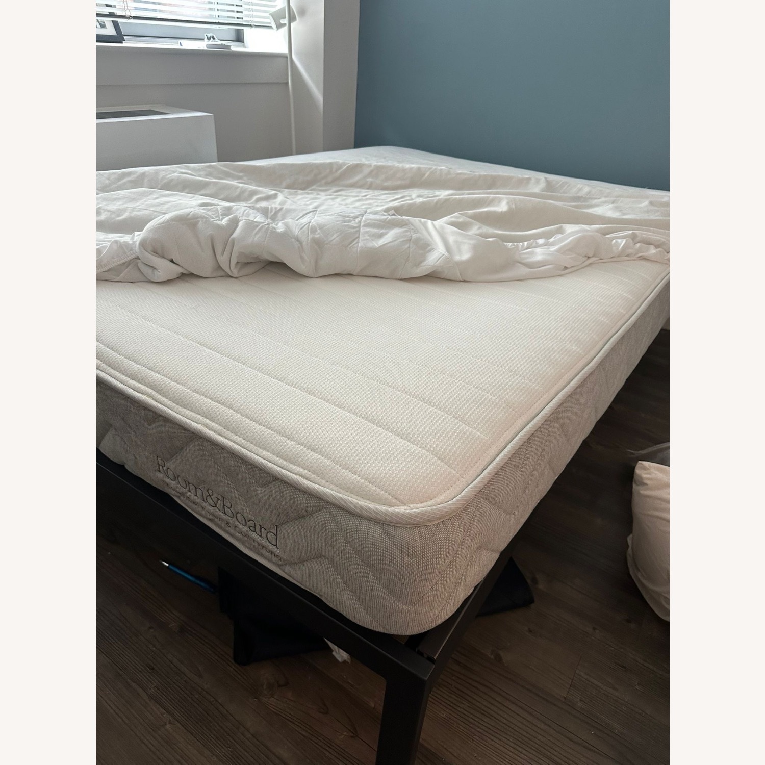 Natural Steel Core Queen Bed - image-3