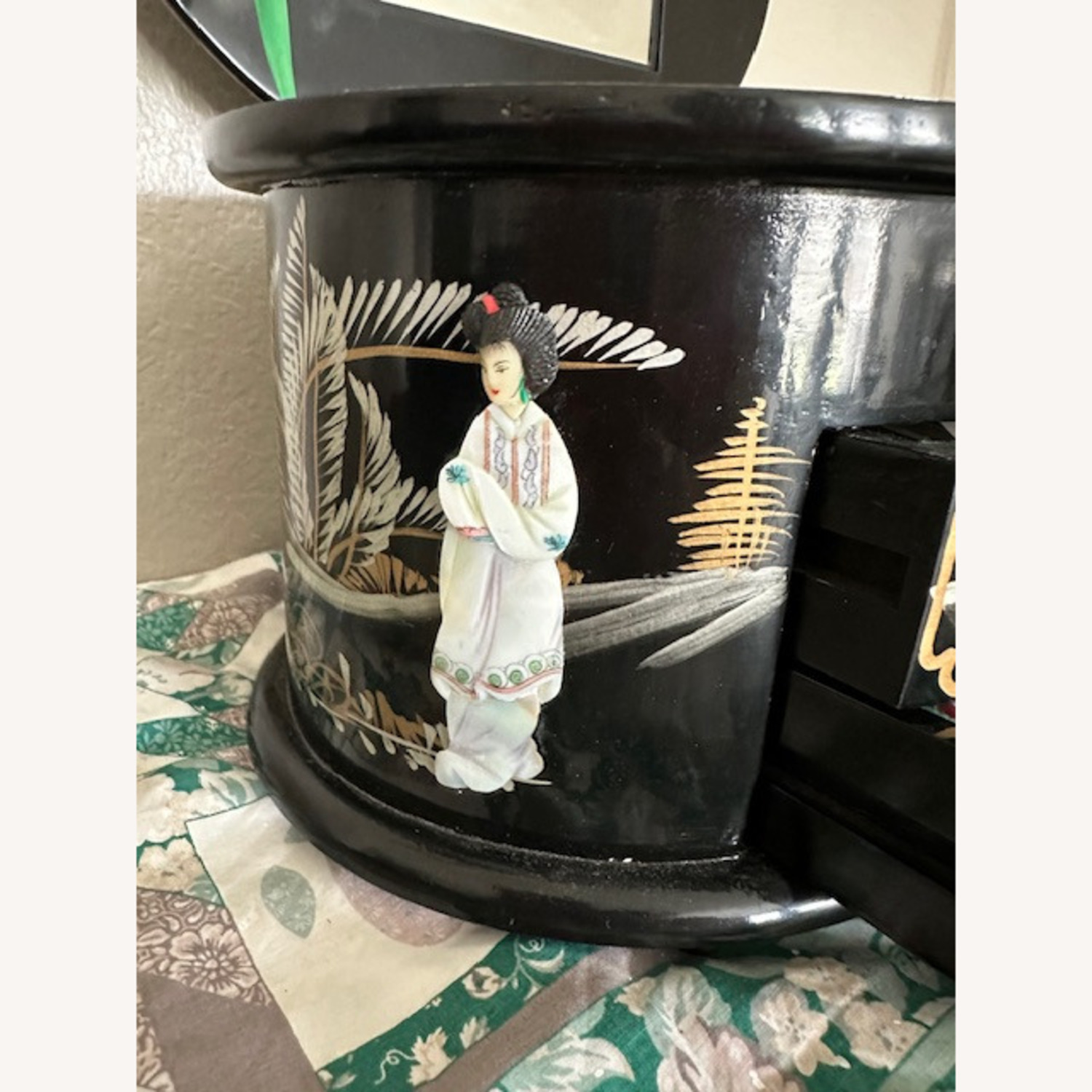 Oriental Jewelry Case - image-1