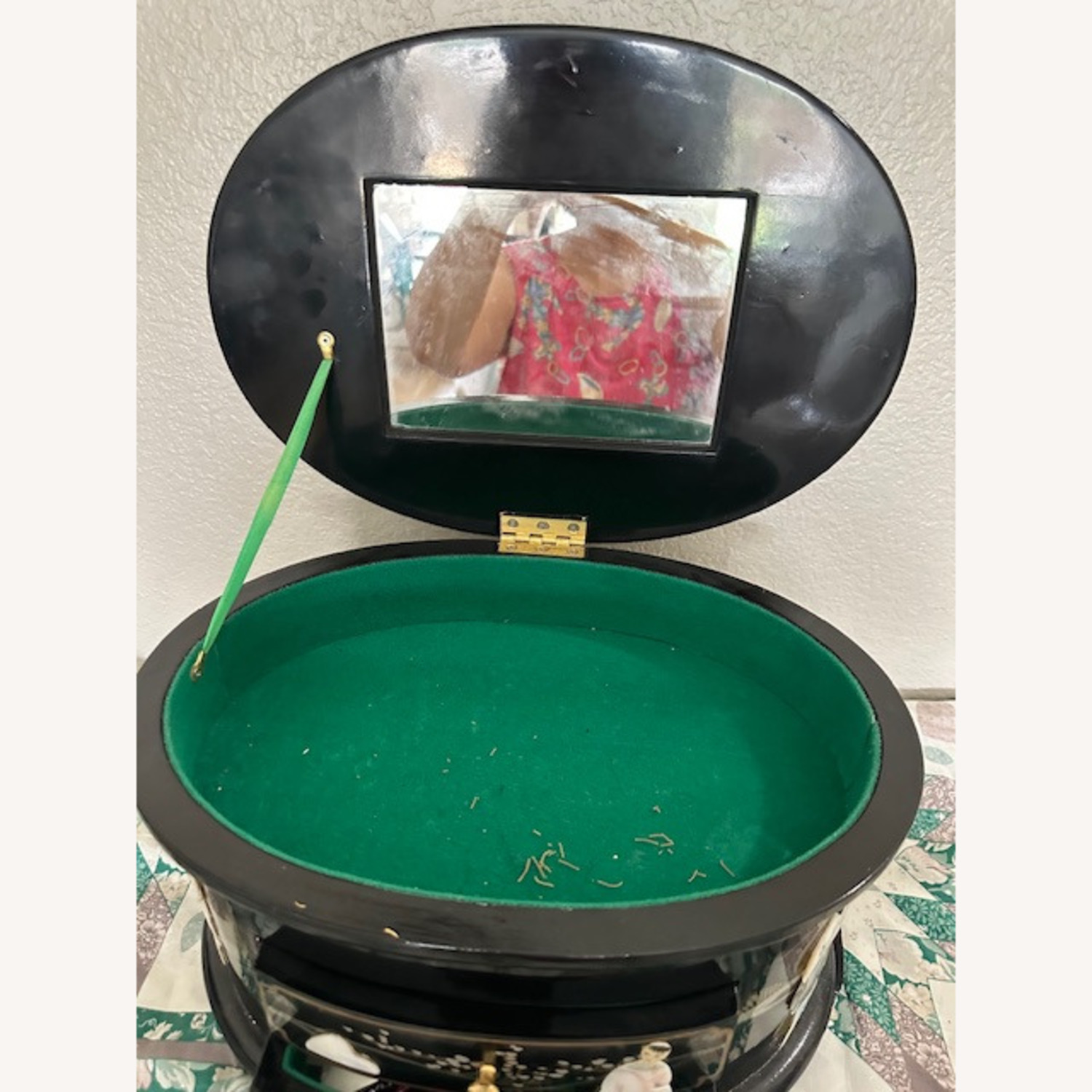 Oriental Jewelry Case - image-4