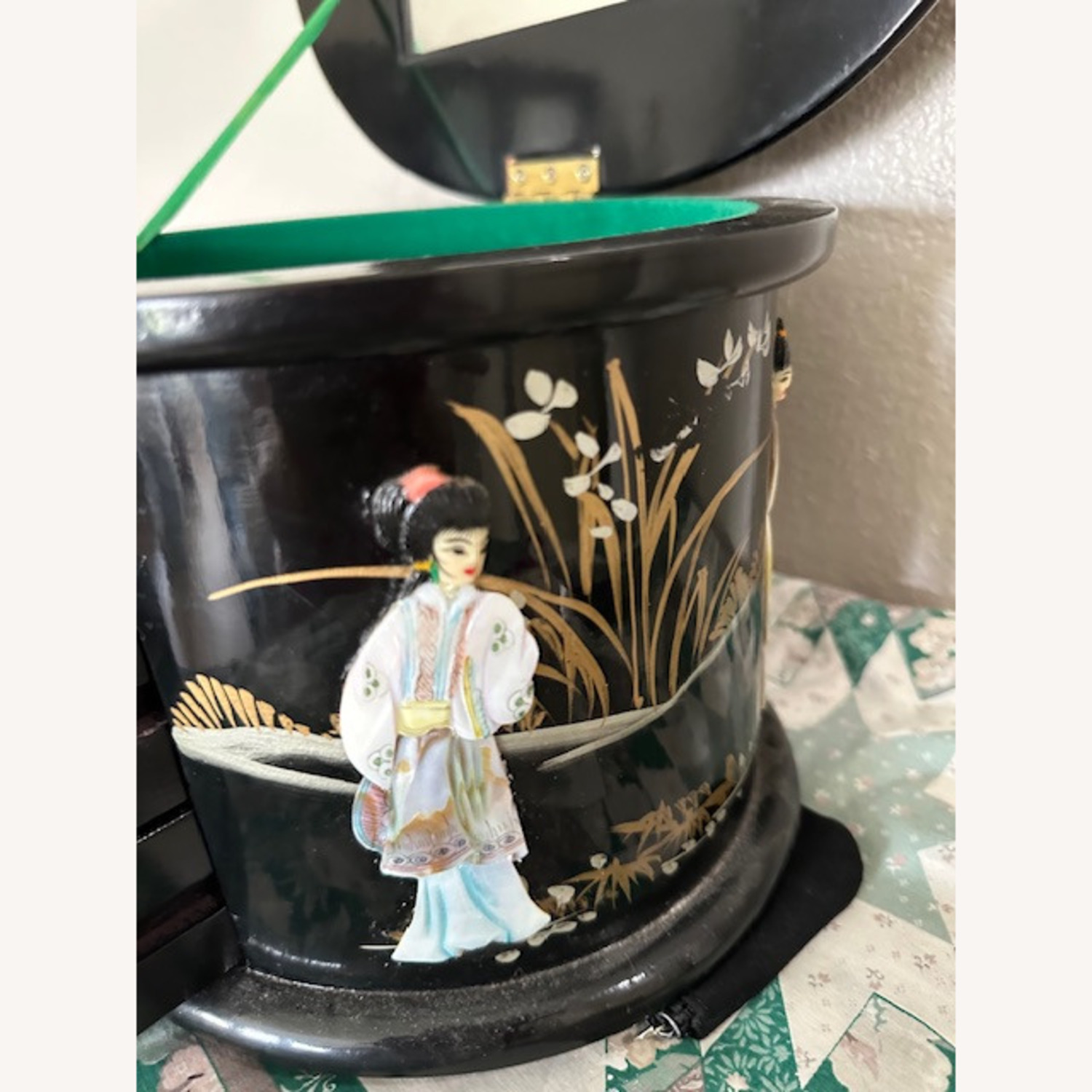 Oriental Jewelry Case - image-2