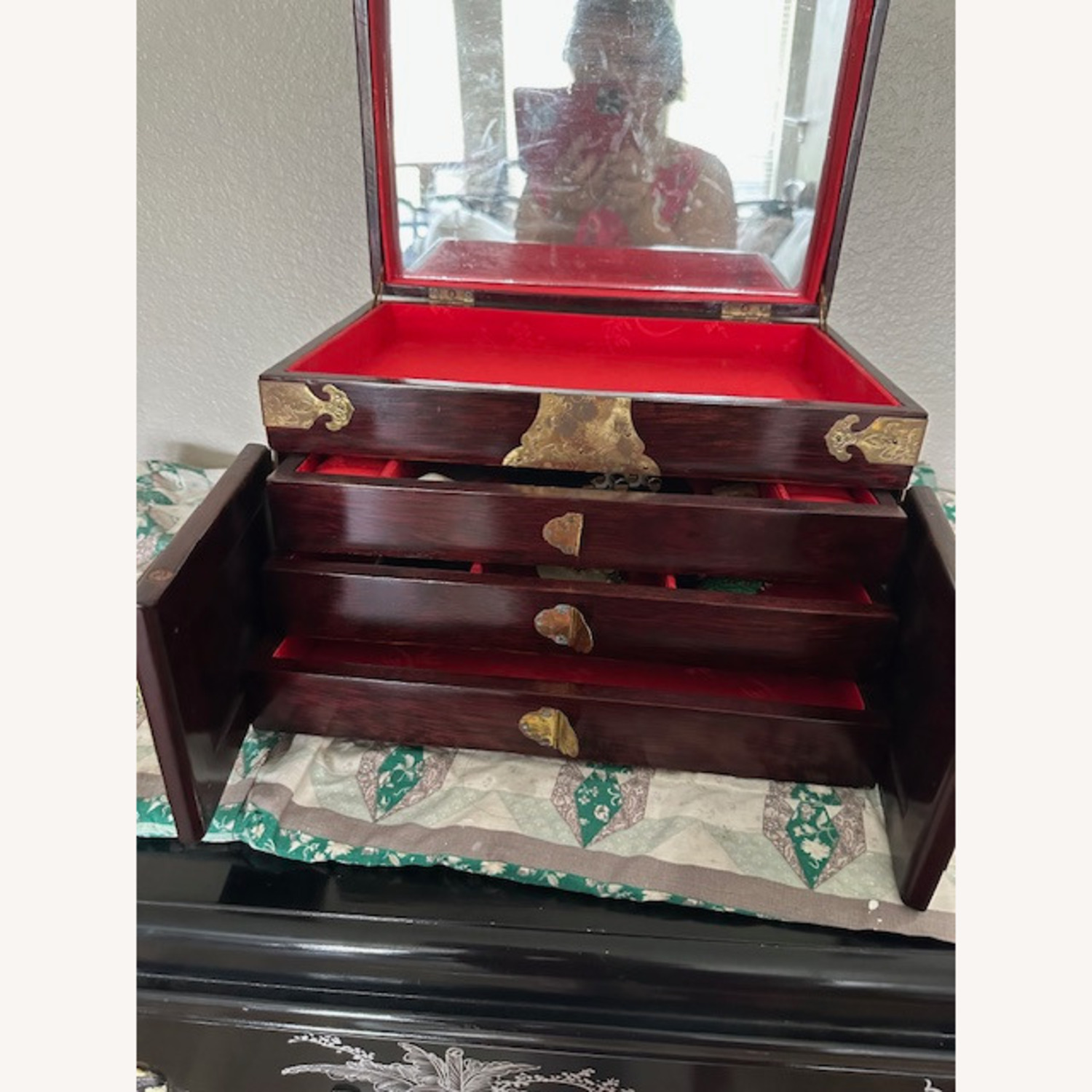 Oriental Jewelry Case - image-1