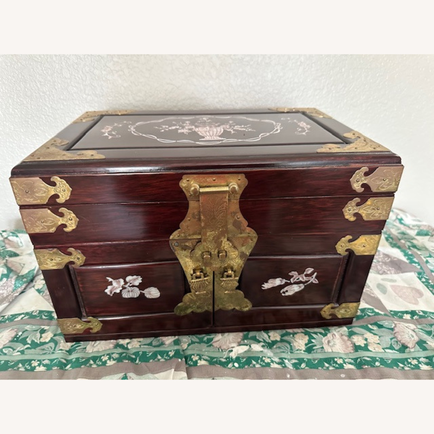 Oriental Jewelry Case - image-2
