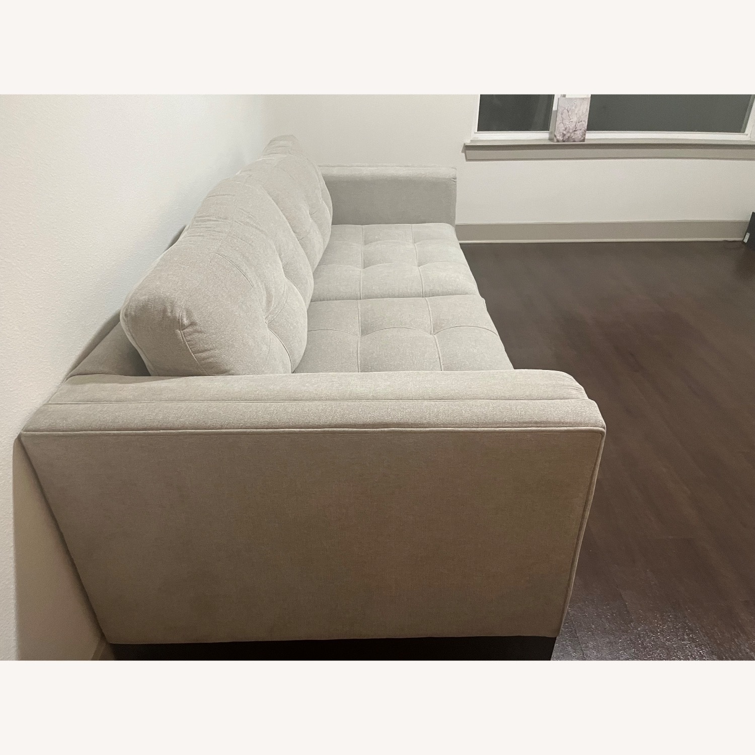 Rooms To Go Cindy Crawford Sofa - image-2