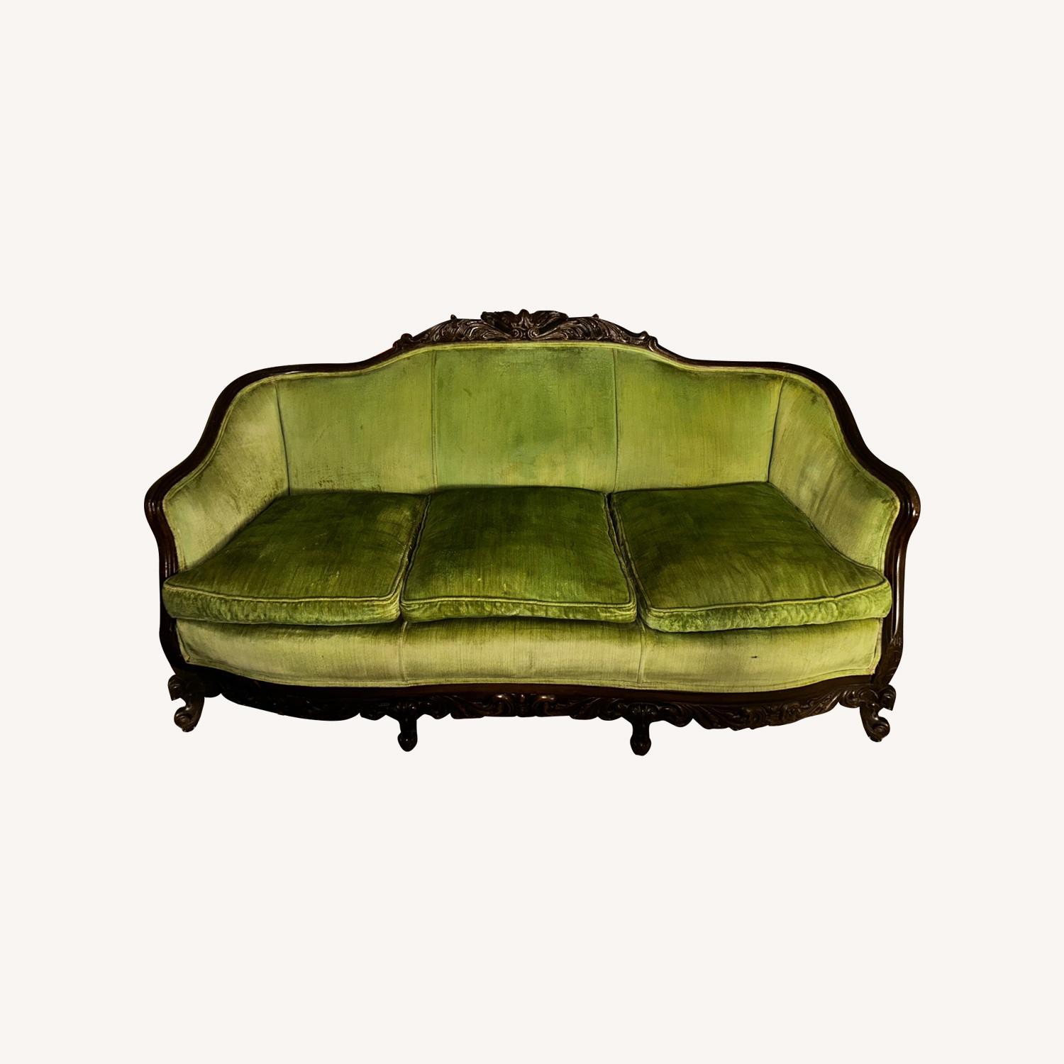 1800’s Victorian Couch - image-0