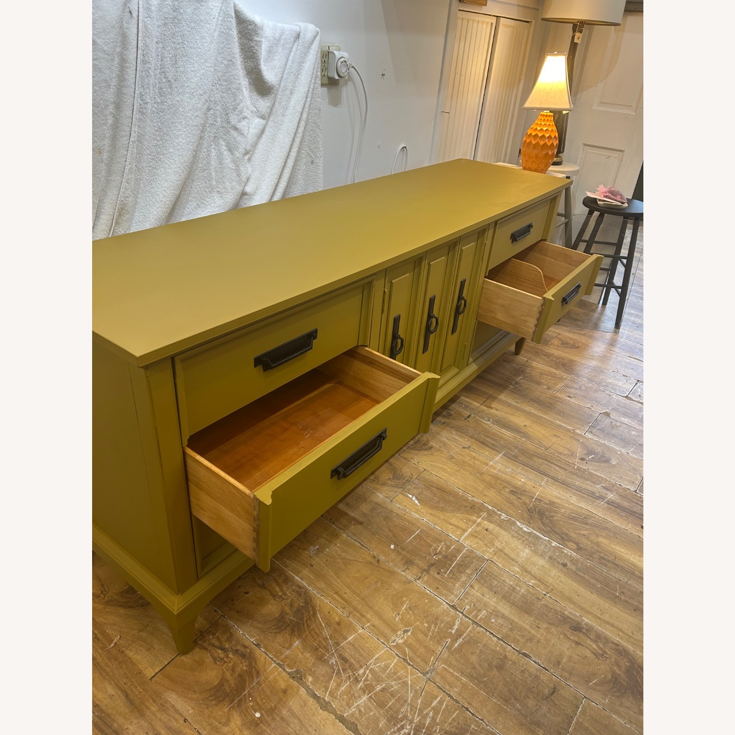 Gold Dresser - image-4