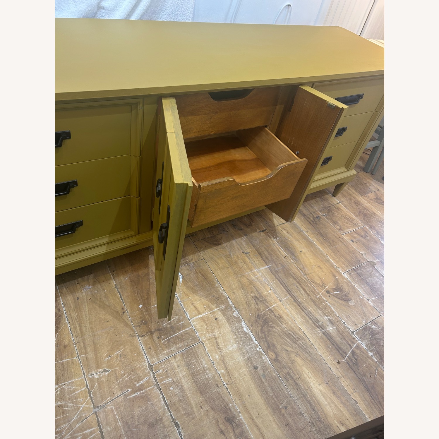 Gold Dresser - image-7