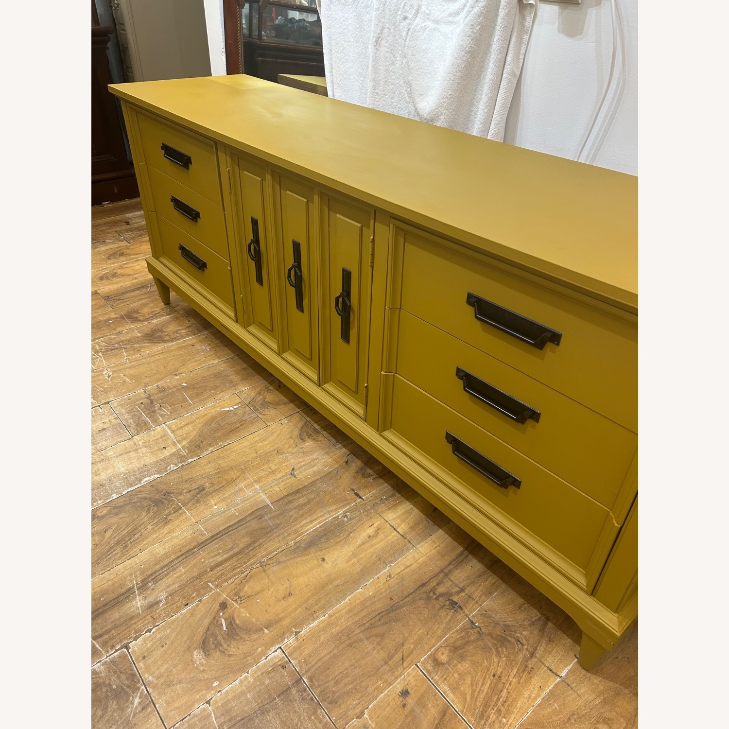 Gold Dresser - image-1