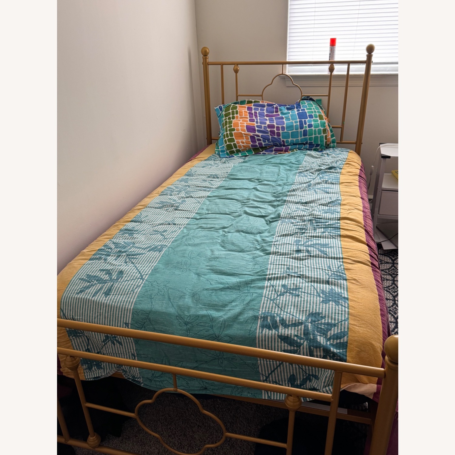 Amazon Twin Bed - image-2