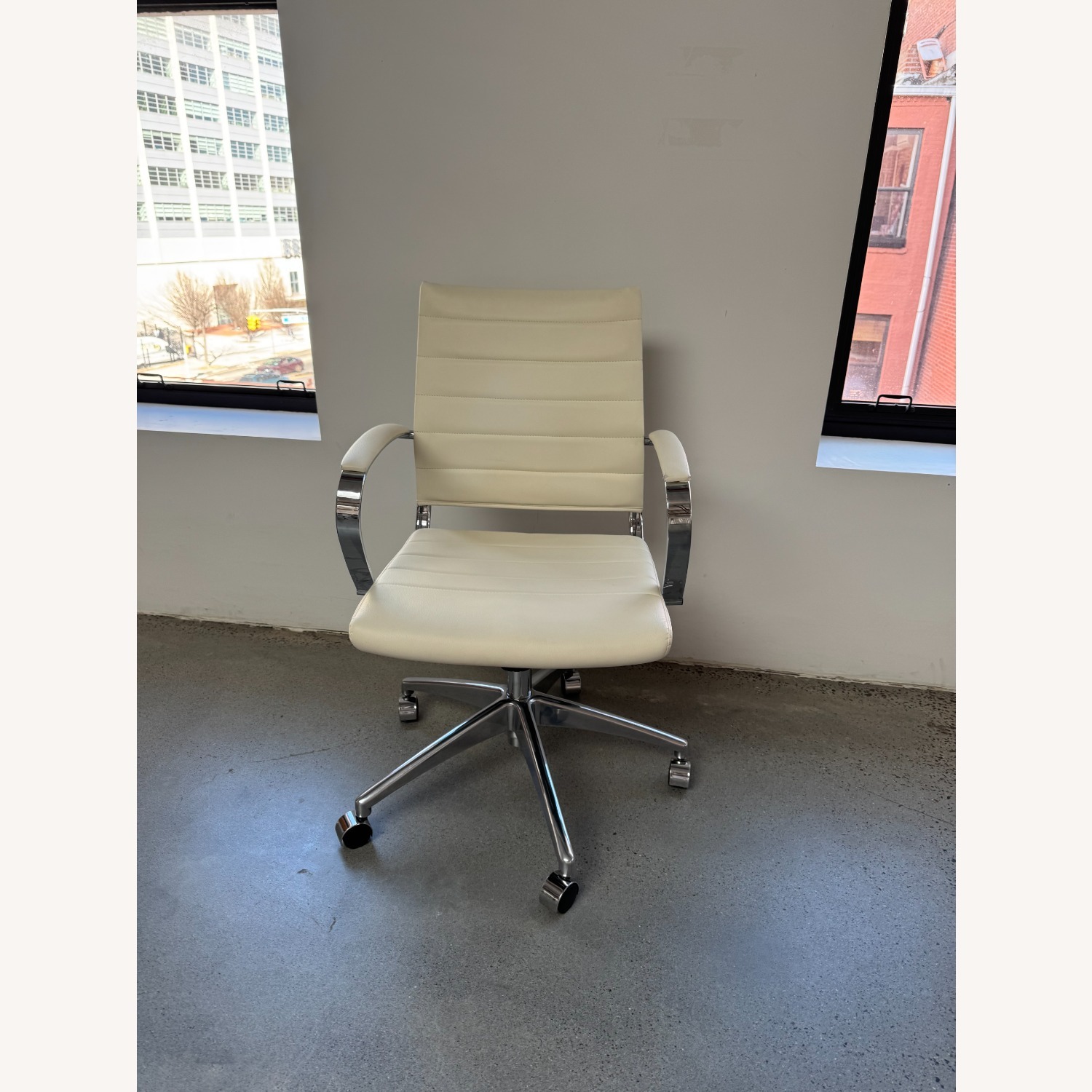 White Office Chair Set Padded Arm Rests - image-2