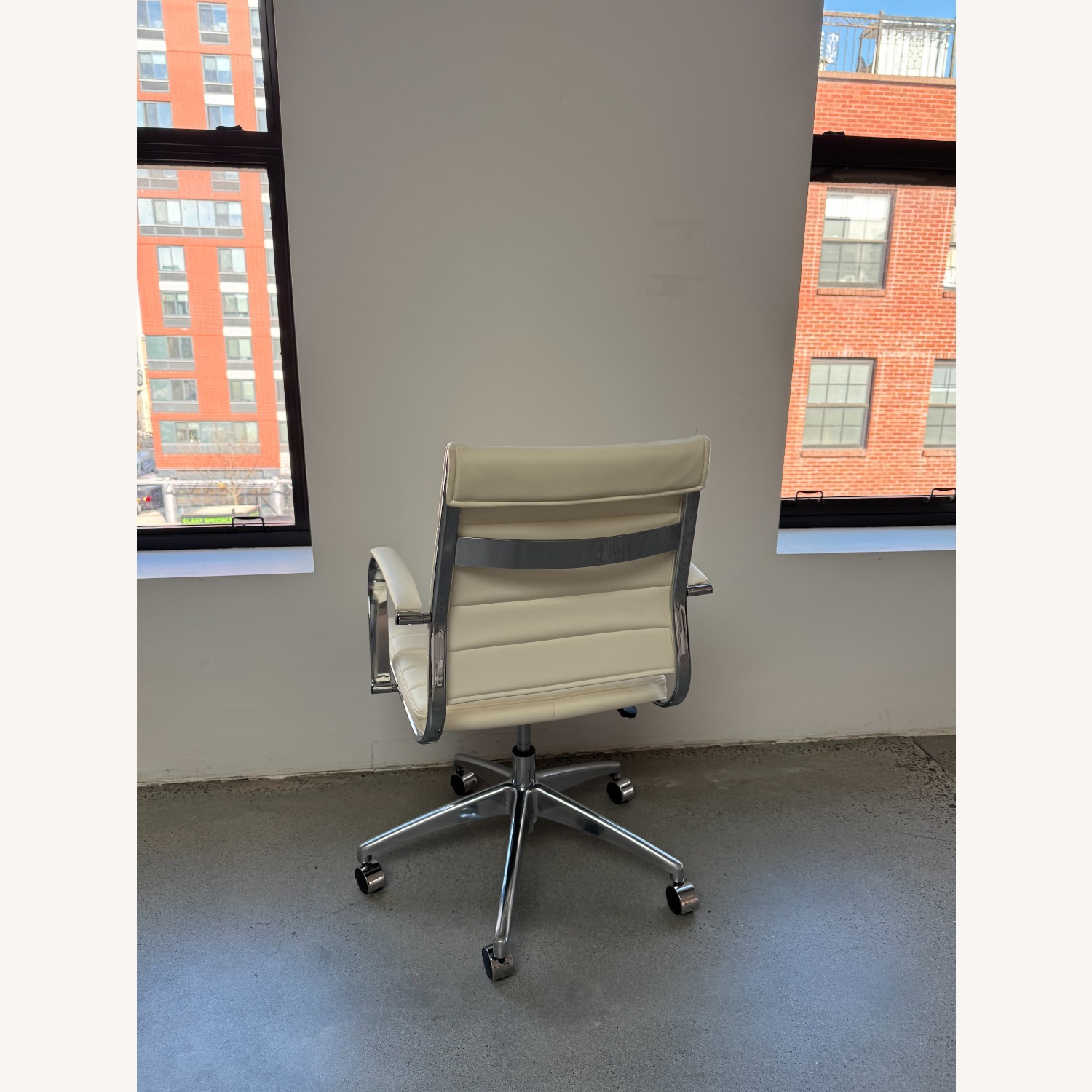 White Office Chair Set Padded Arm Rests - image-3