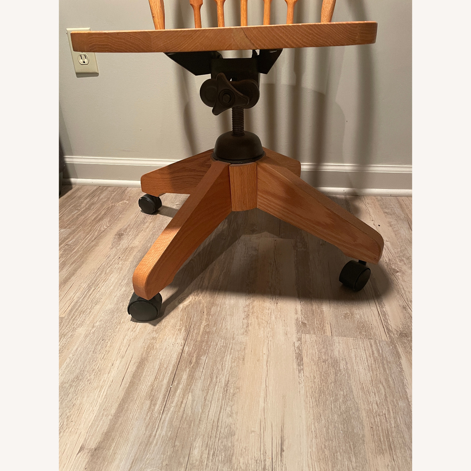 Double Dresser with Double Hutch (6 Drawers) - image-8