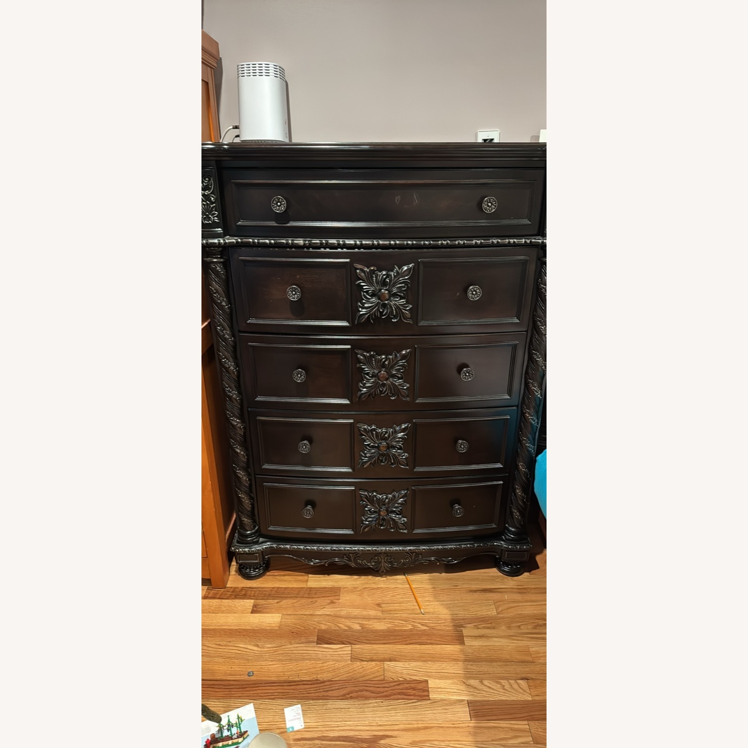 Ashley Furniture Chest of Drawer 5 Drawers - image-1