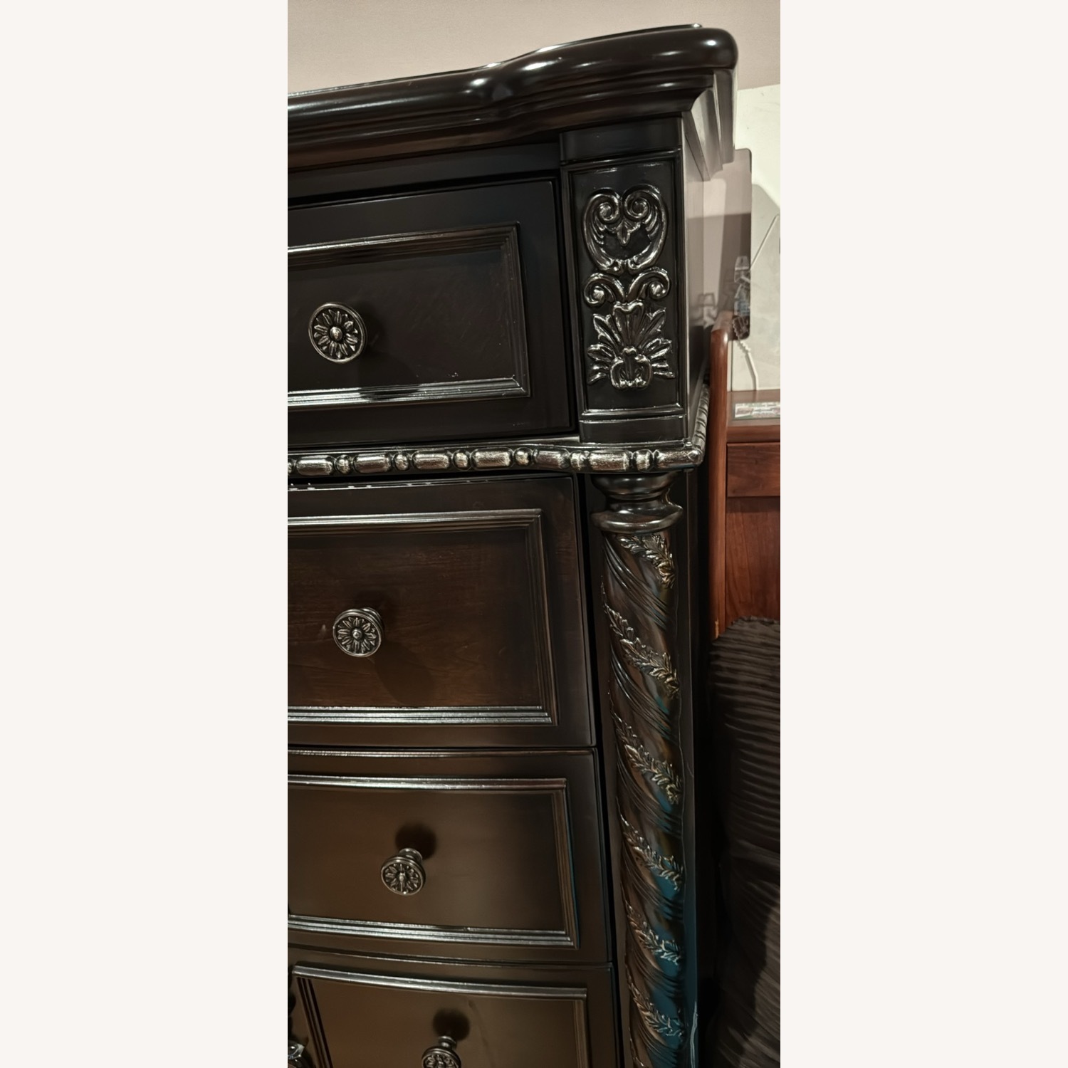 Ashley Furniture Chest of Drawer 5 Drawers - image-3