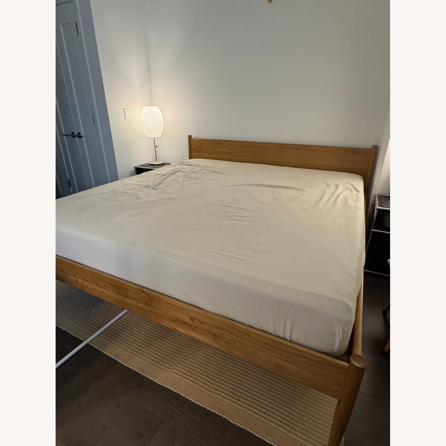 Design Within Reach Cove Bed, King-size/Oak - image-1