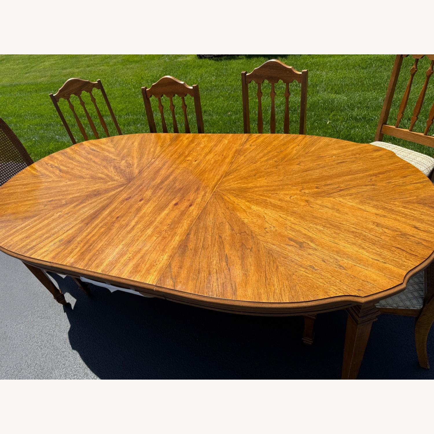 Dining Room Table and 6 Chairs - image-2