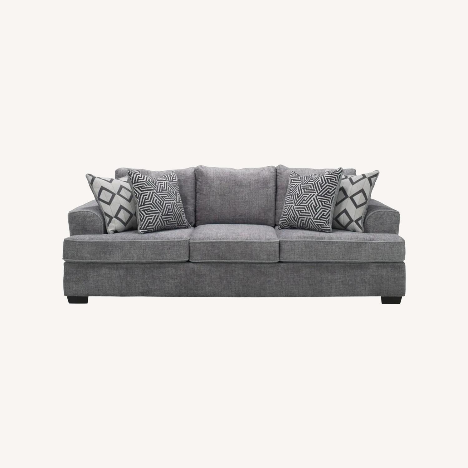 Raymour & Flanigan 3-seater sofa - image-0