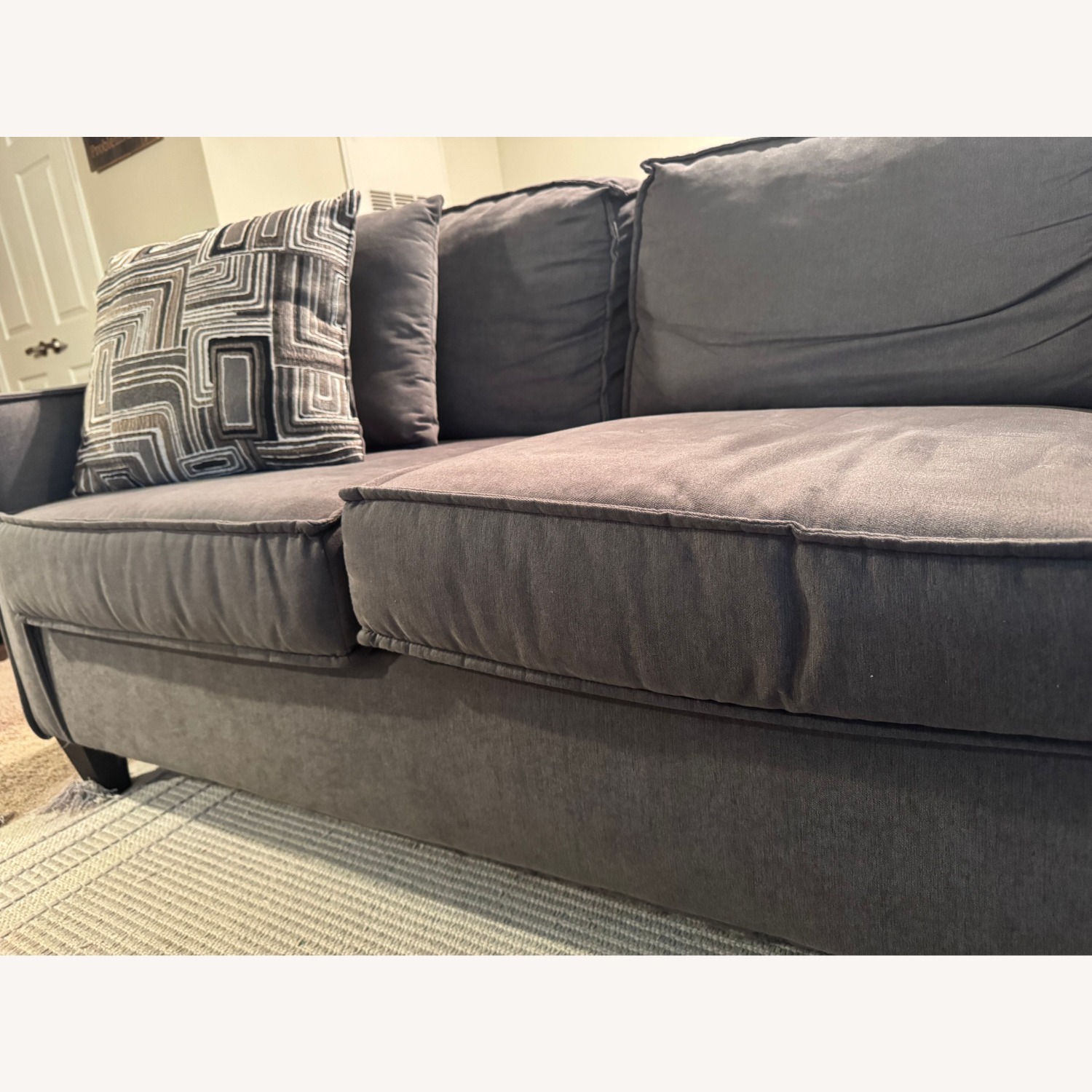 Raymour & Flanigan 3-seater sofa - image-5