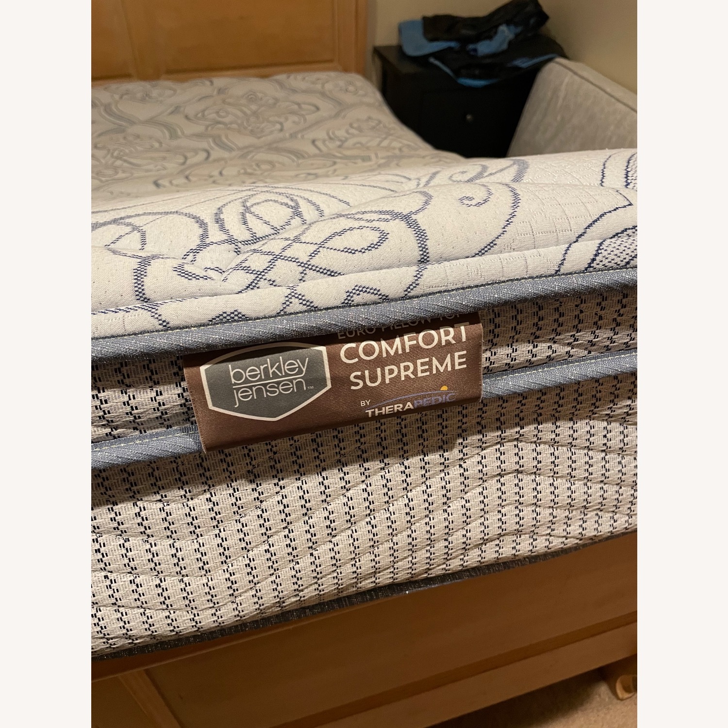 Ethan Allen Queen Sleigh Bed with Lingerie Chest - image-9