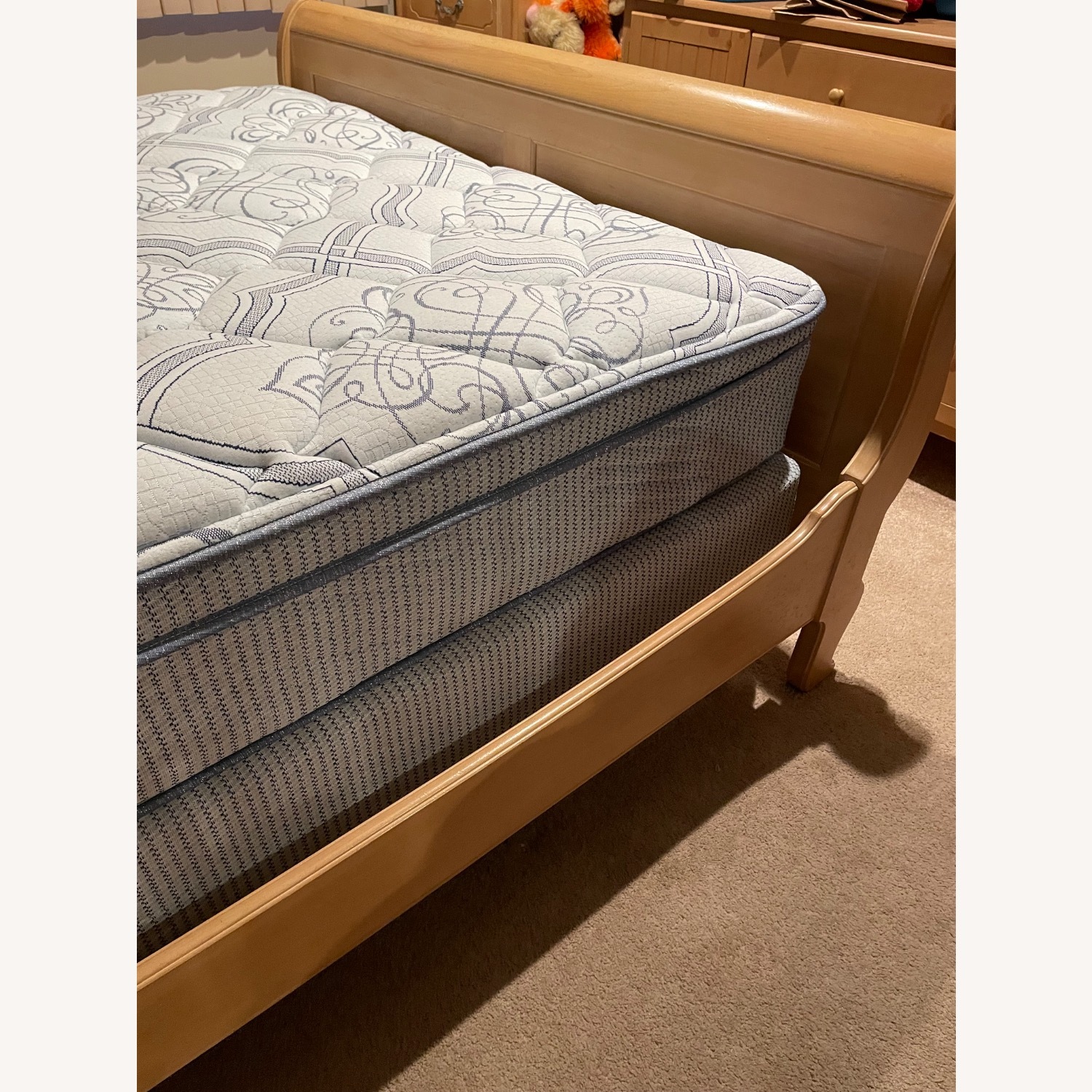 Ethan Allen Queen Sleigh Bed with Lingerie Chest - image-4