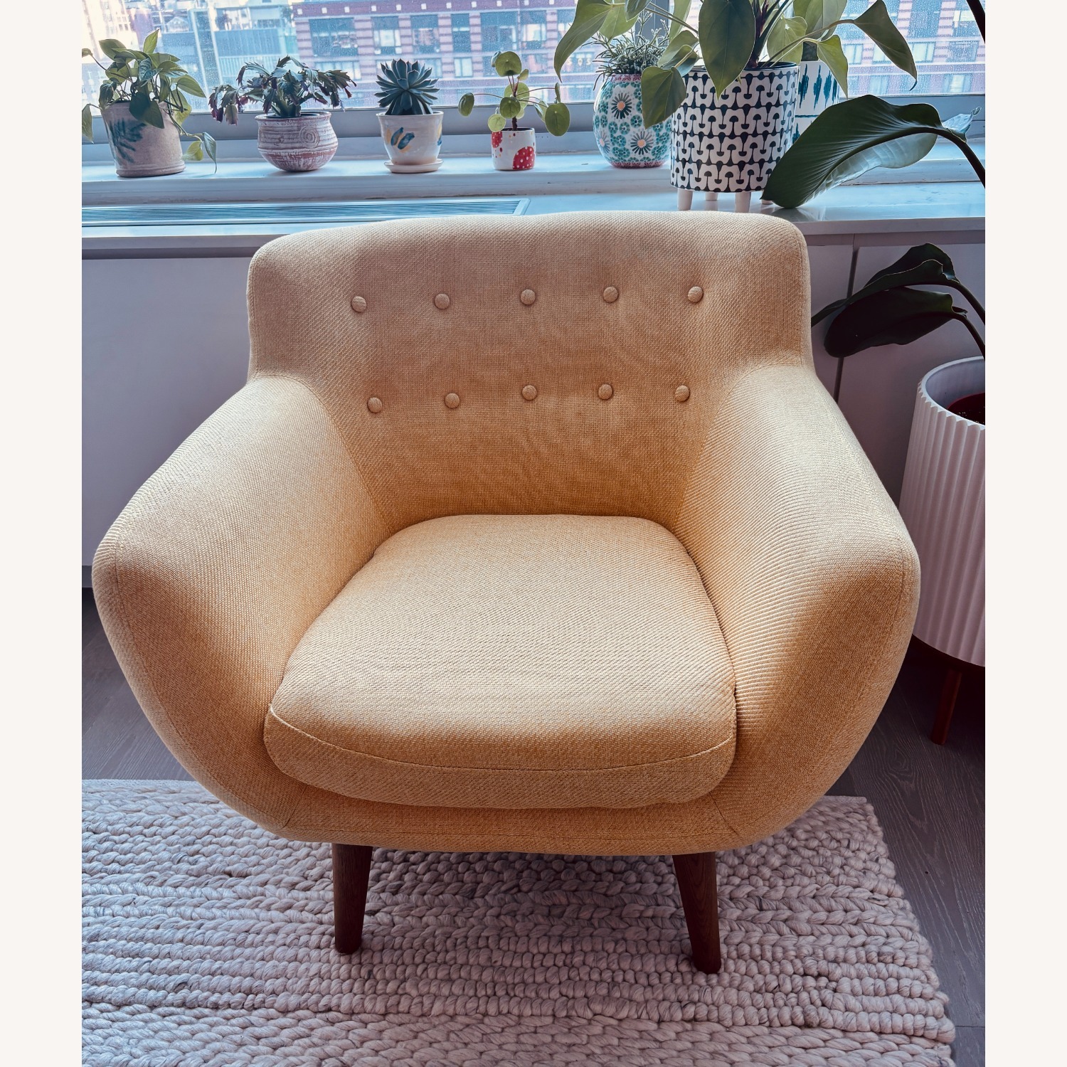 Gelman Modern Tufted 31" Armchair - image-1