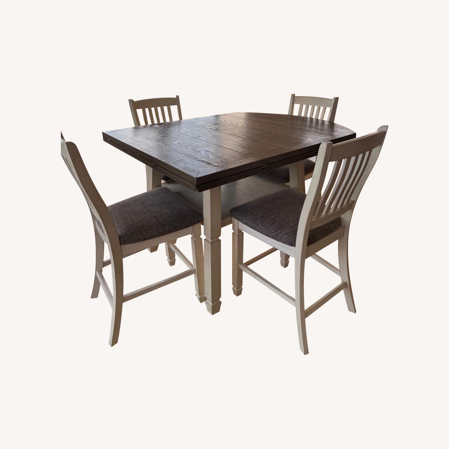 High Dining Table (Extendible) with 4 High Chairs - image-0
