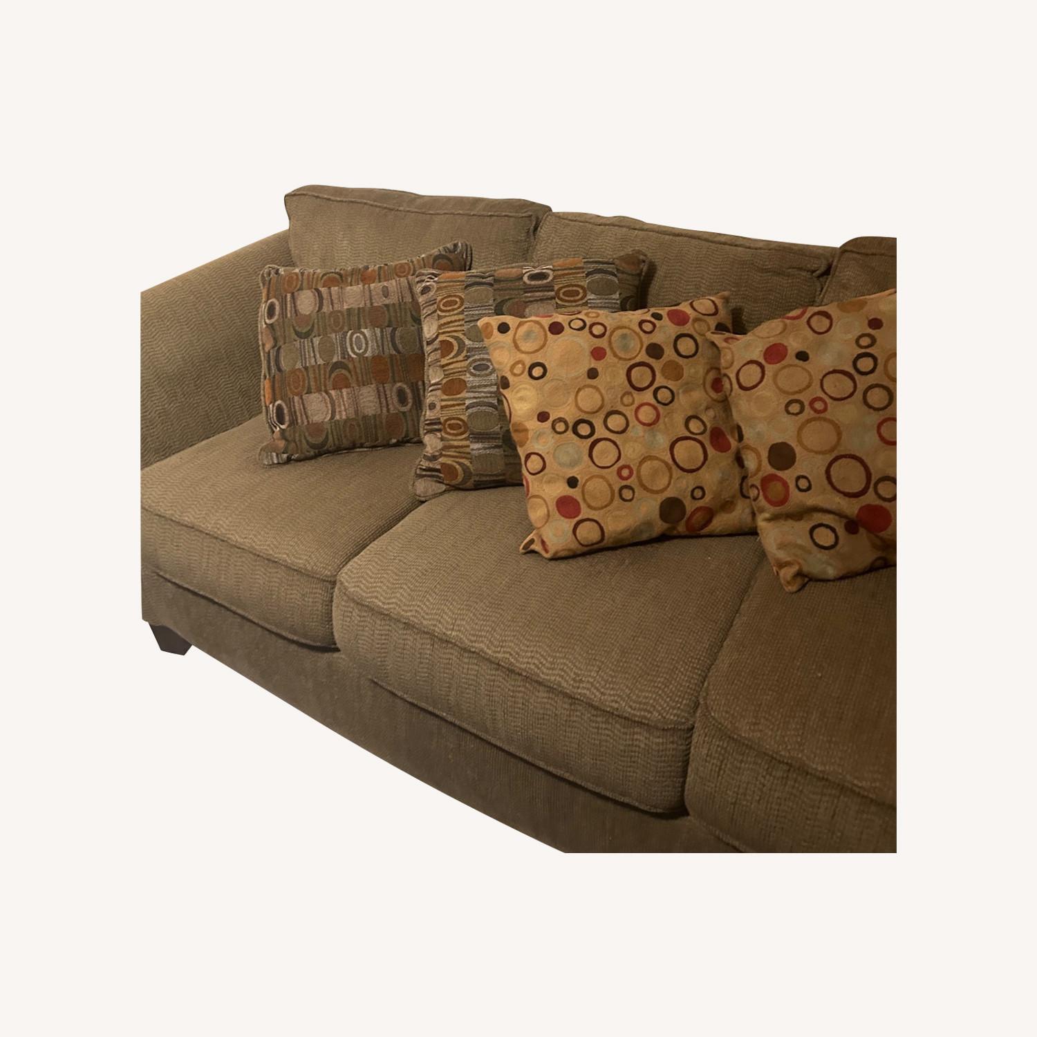 Rooms To Go Sofa Bed - image-0