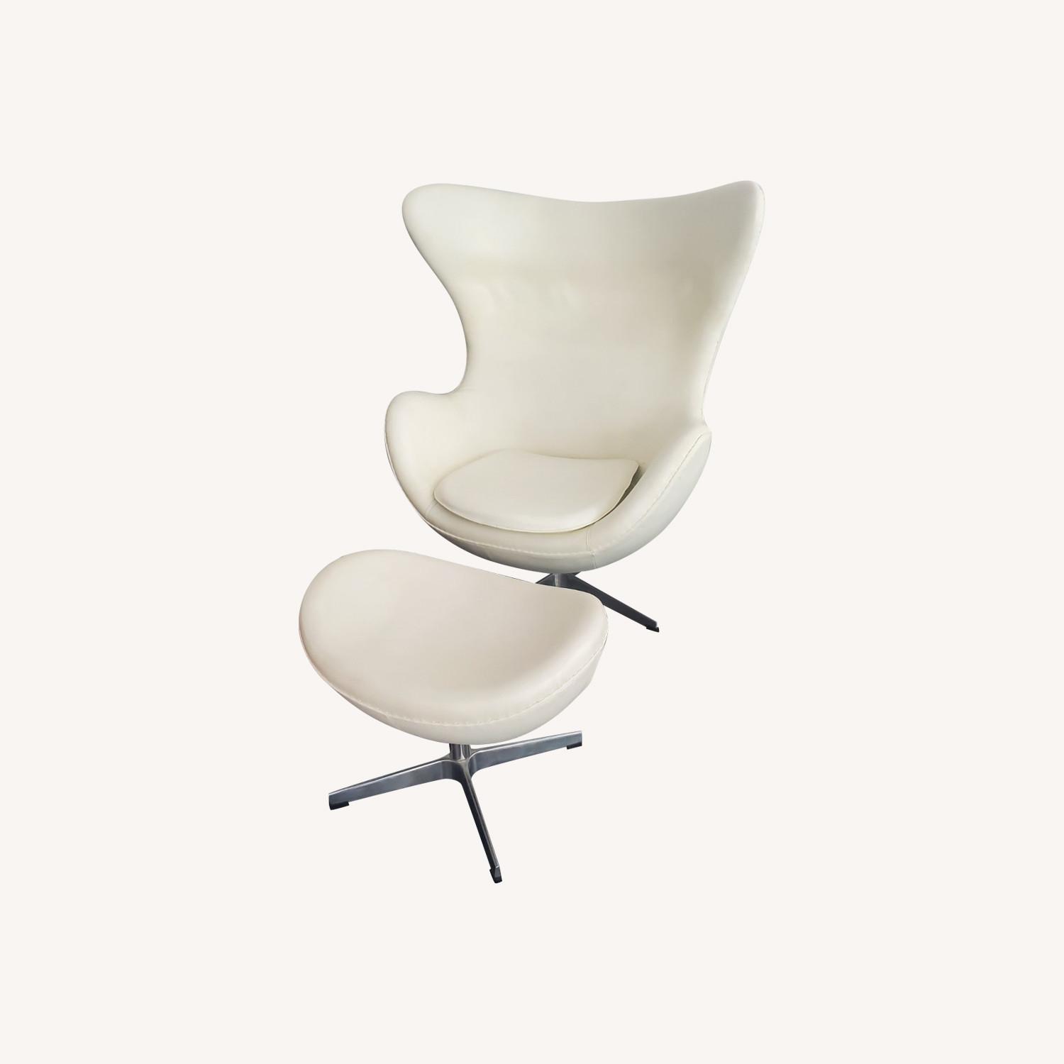 EGG Chairs with Ottomans - image-0
