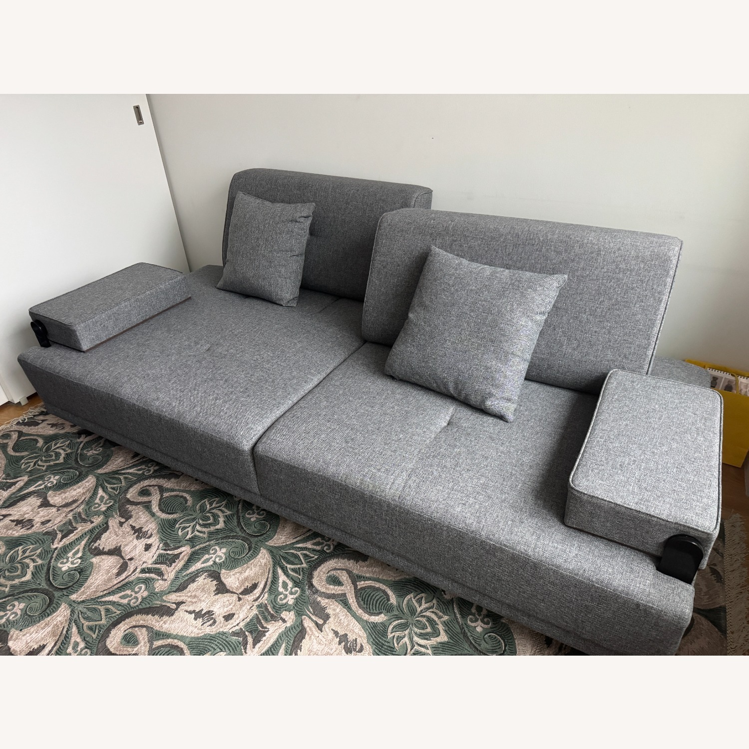 Lazzoni Ticari Mallar Sofa - image-1