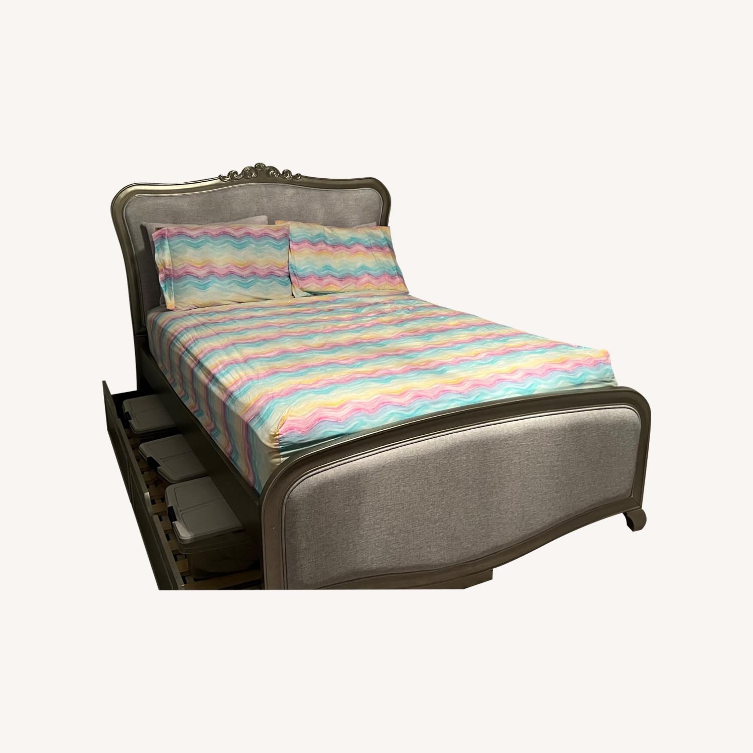 Hillsdale Full Bed with Nightstand and Trundle - image-0