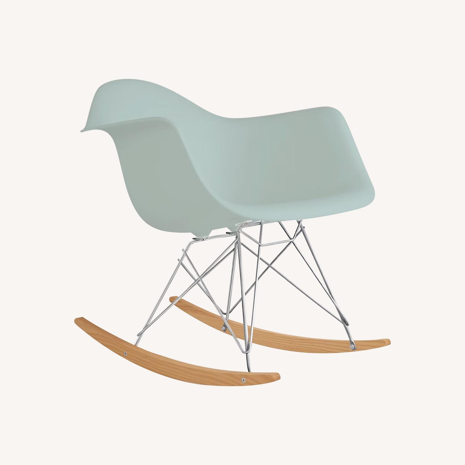 Herman Miller Eamesロッキングチェア Herman Miller Eames Molded Rocking Chair - AptDeco