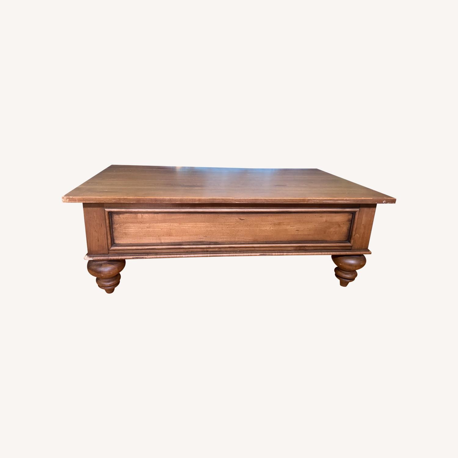 Coffee Table Vintage - image-0