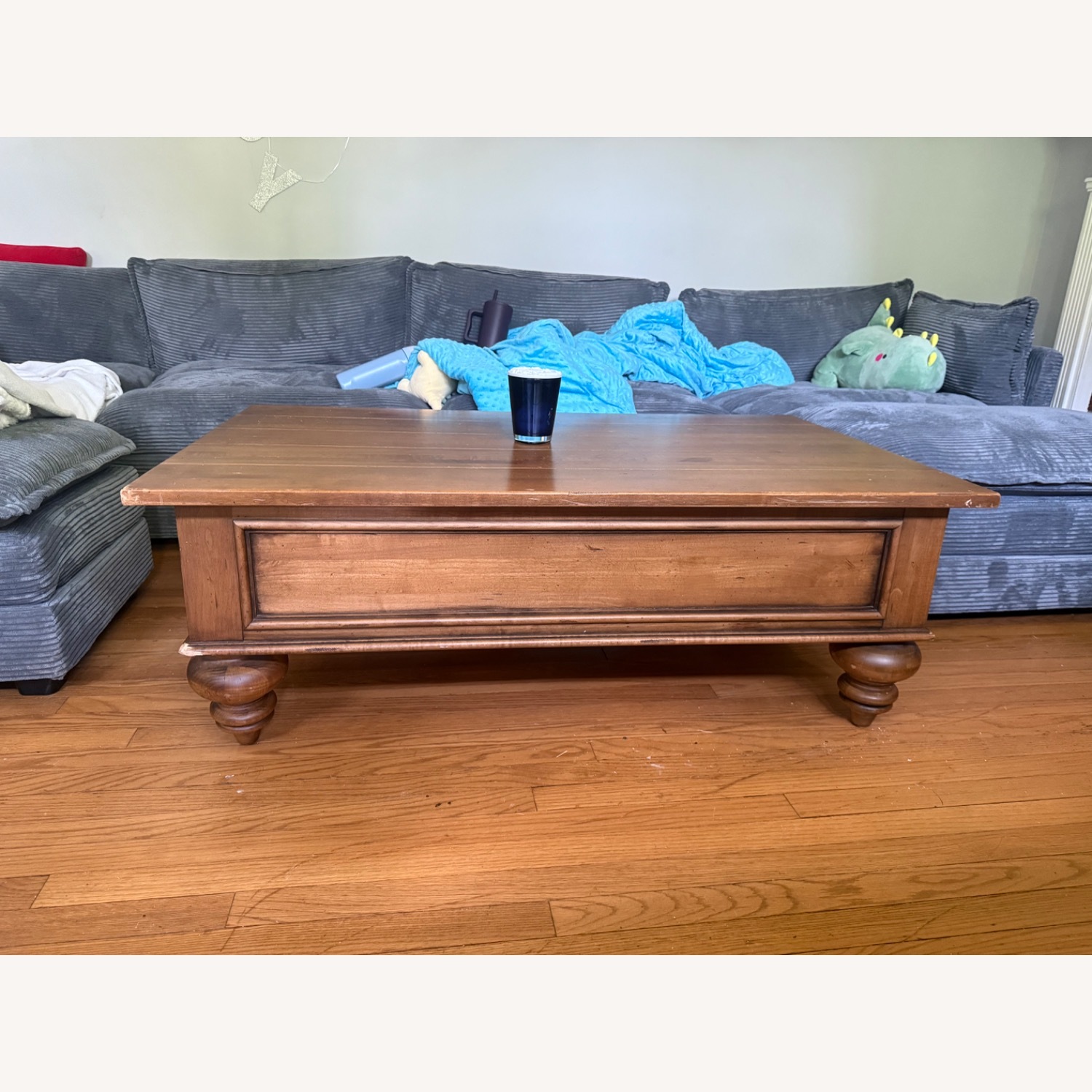 Coffee Table Vintage - image-1