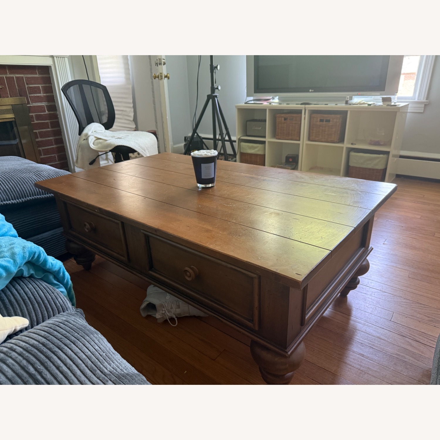 Coffee Table Vintage - image-3