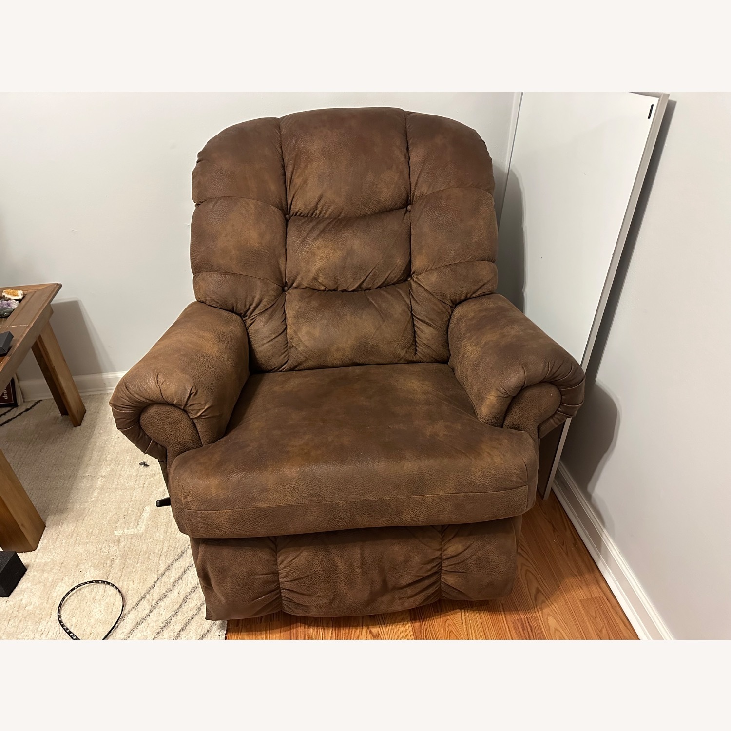 Super Comfy Master Reclining Rocker - image-2