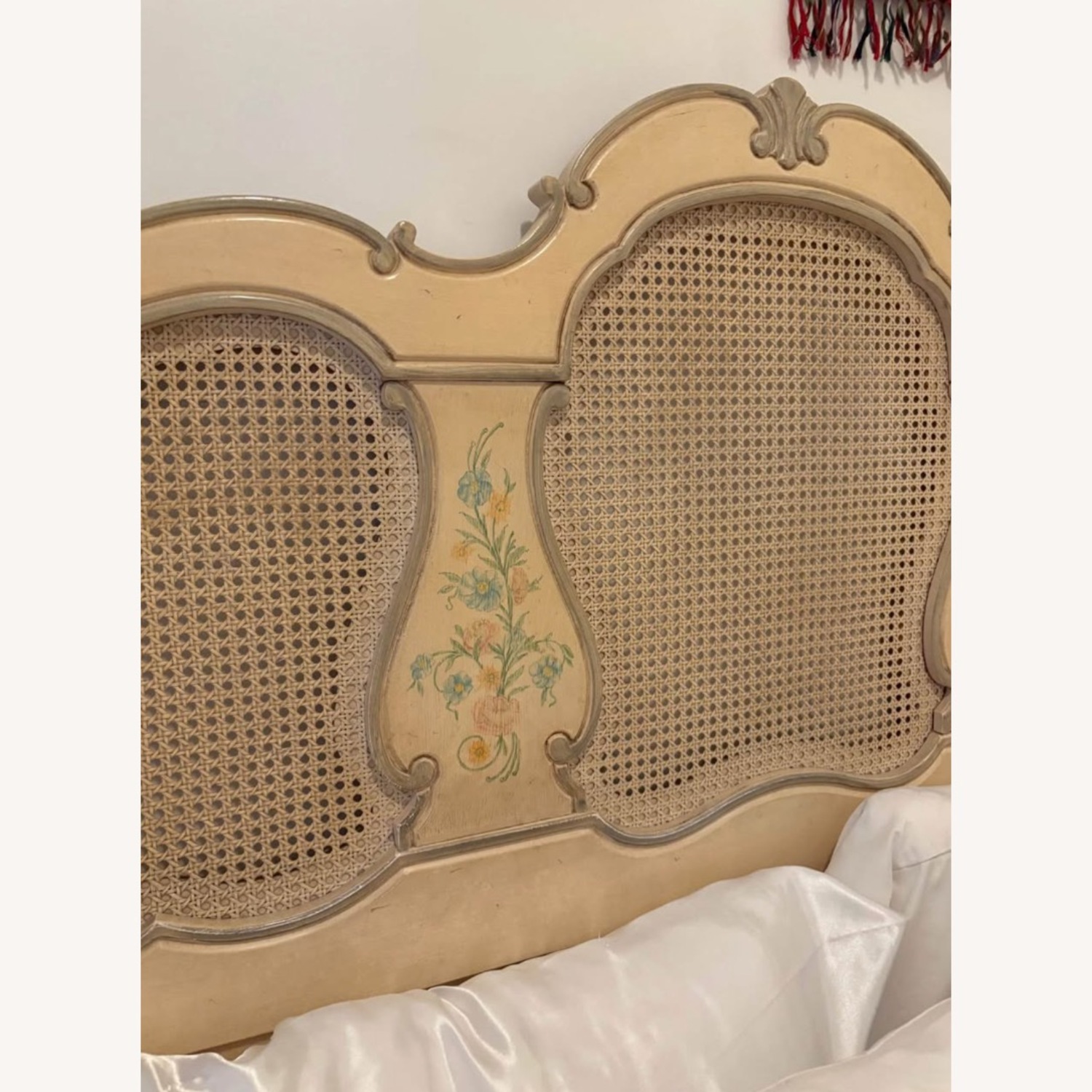 Victorian Thomasville Headboard King - image-2