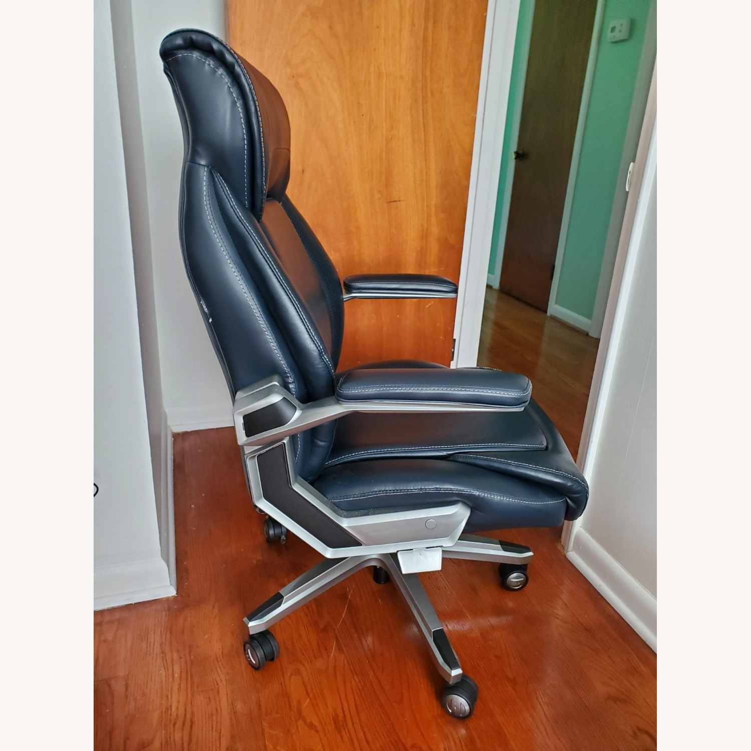 La-Z-Boy Office Chair - image-3