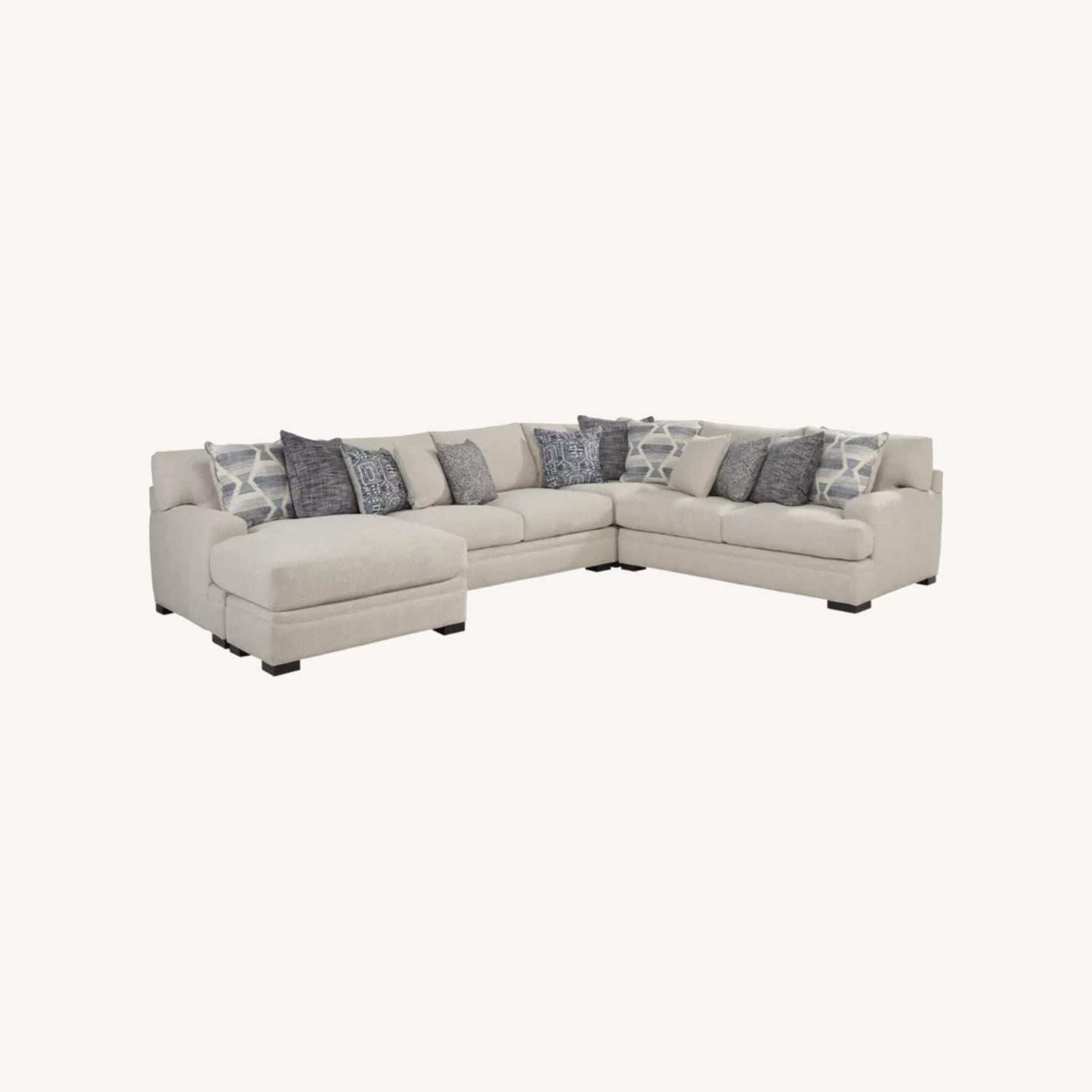 Bedford Park 3 Pc Left Arm Chaise Sectional - image-0