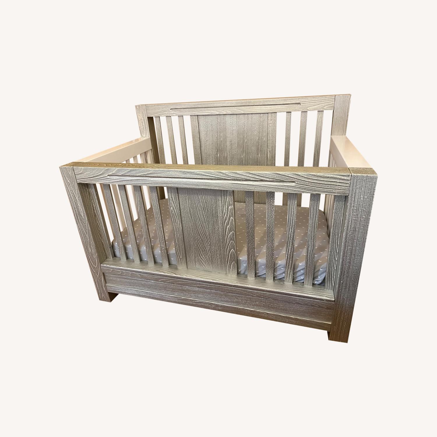 Romina Convertible Crib Light Gray - image-0