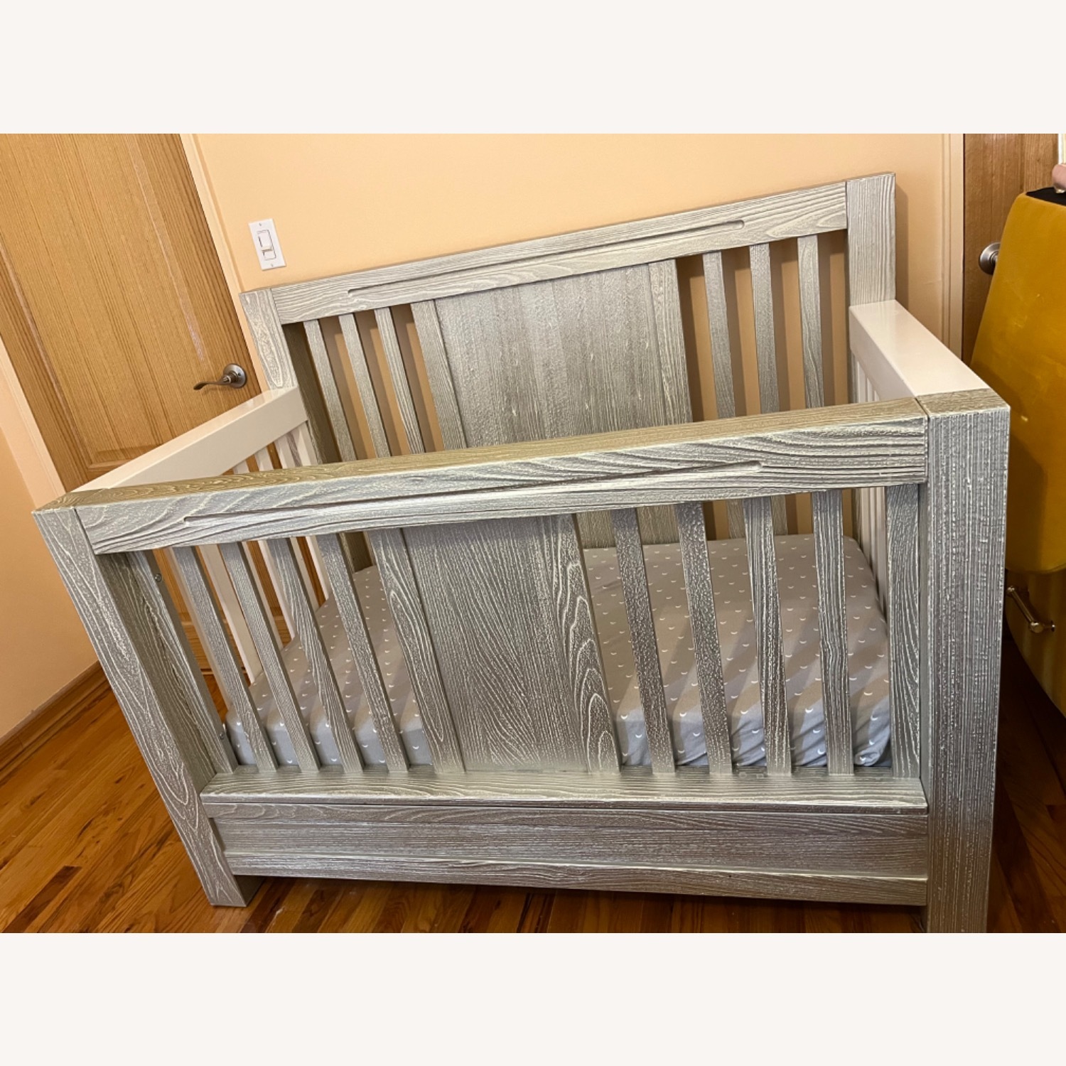 Romina Convertible Crib Light Gray - image-2